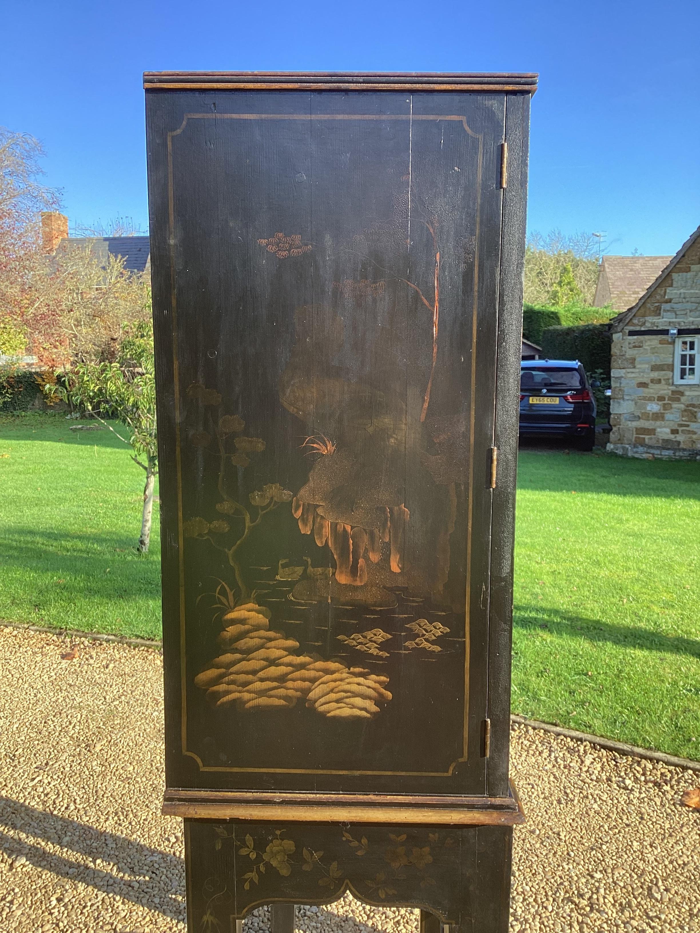Regency Chinoiserie Cabinet on Stand For Sale 7