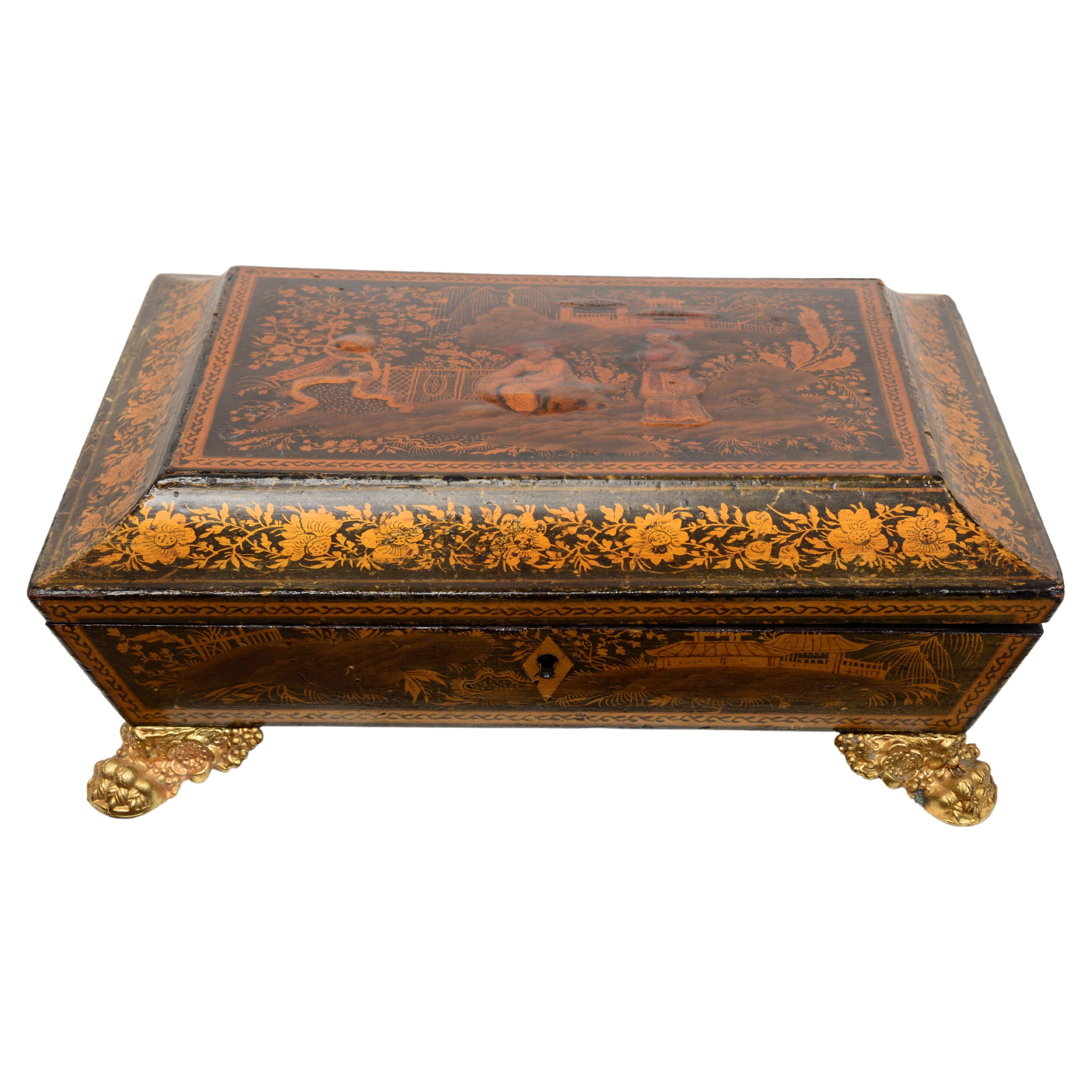 Caja de joyería decorada con Chinoiserie y Penwork de la Regencia Interior pintado de azul en venta