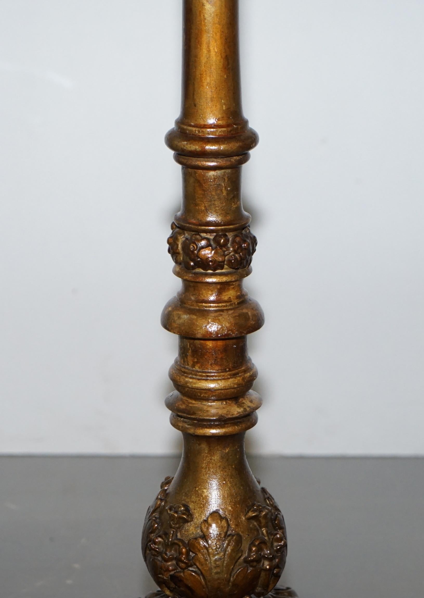 Regency circa 1810 Italian Polychrome Painted Hand Carved Tilt Top Side Table For Sale 7