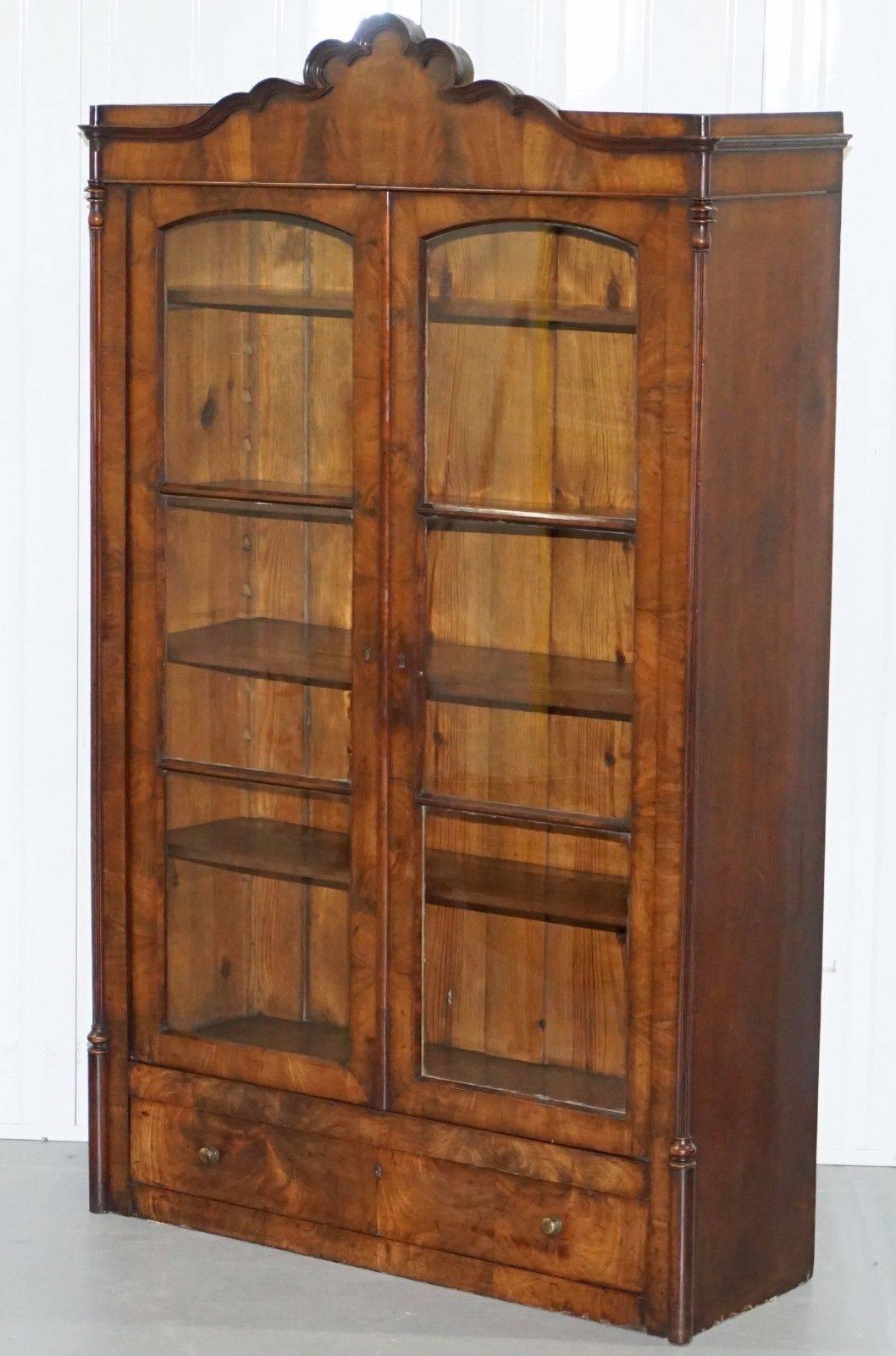 arched display cabinet
