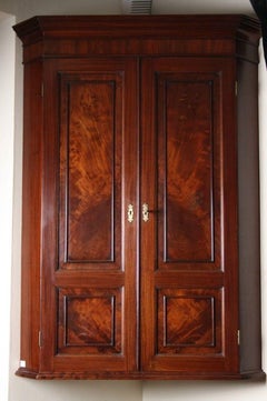 Regency Corner Cupboard in Mahogany