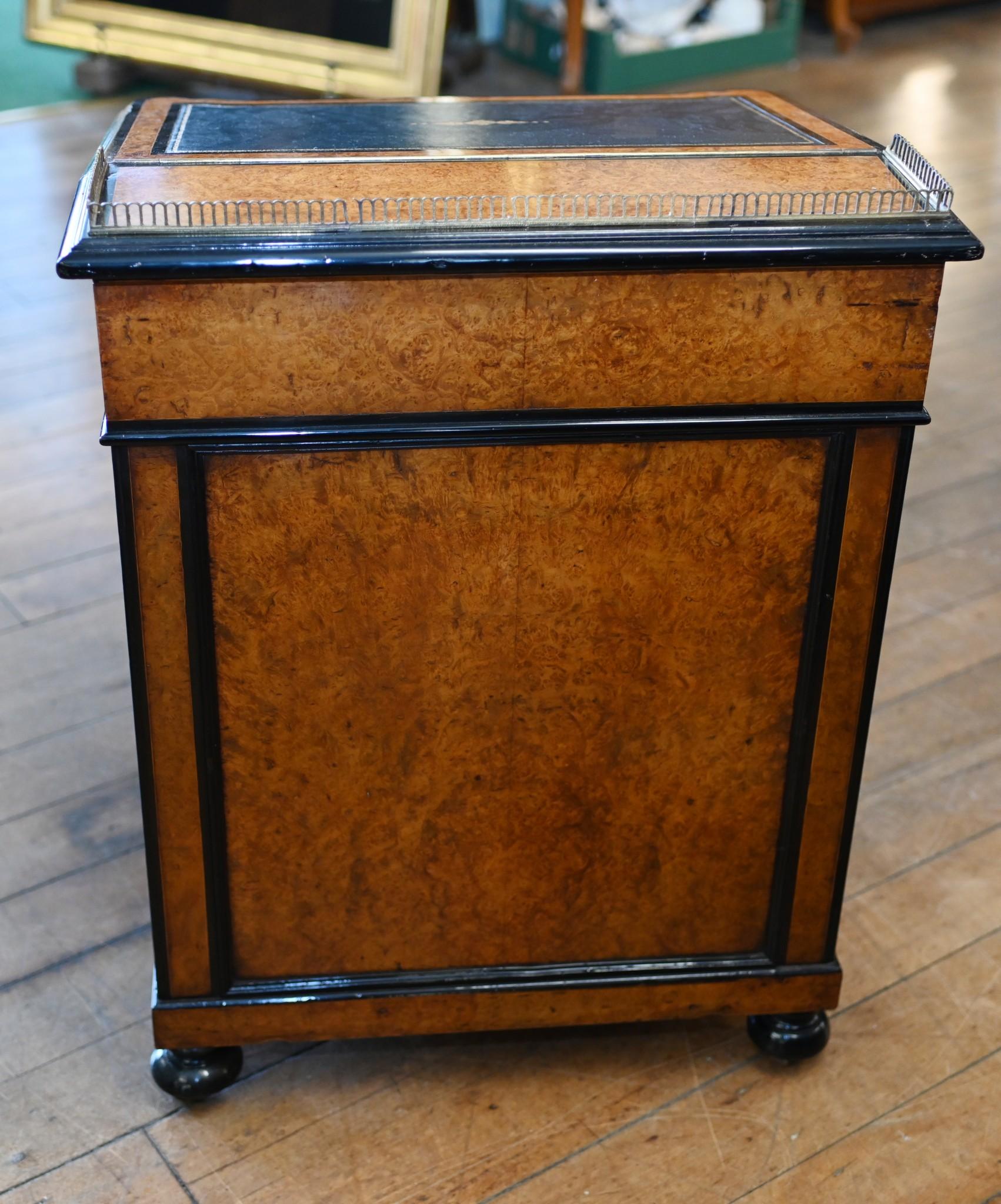 Regency Davenport Desk Burr Walnut Ebonized In Good Condition For Sale In Potters Bar, GB