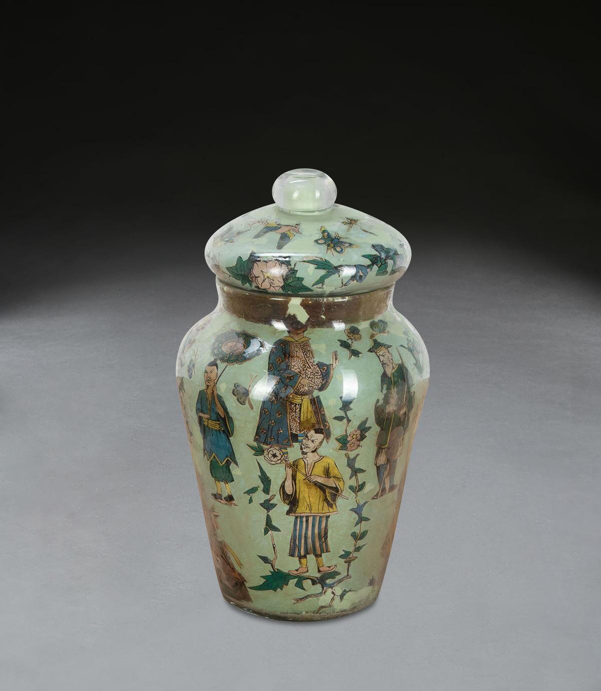 Chinoiseries Vase Decalcomania Regency en vente