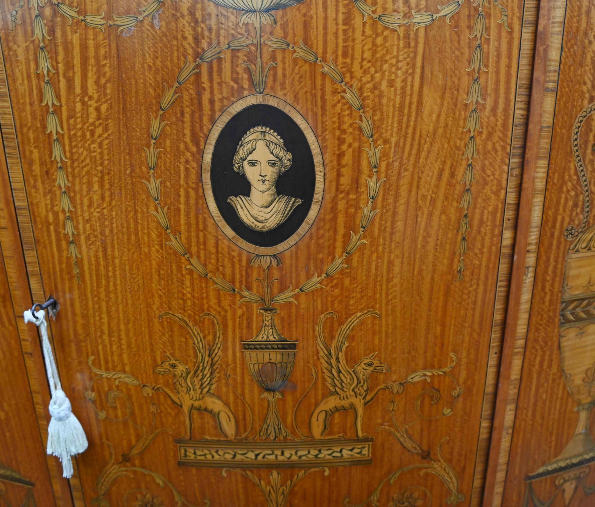 Cabinet Demi Lune Regency Classic Adams Satinwood en vente 8