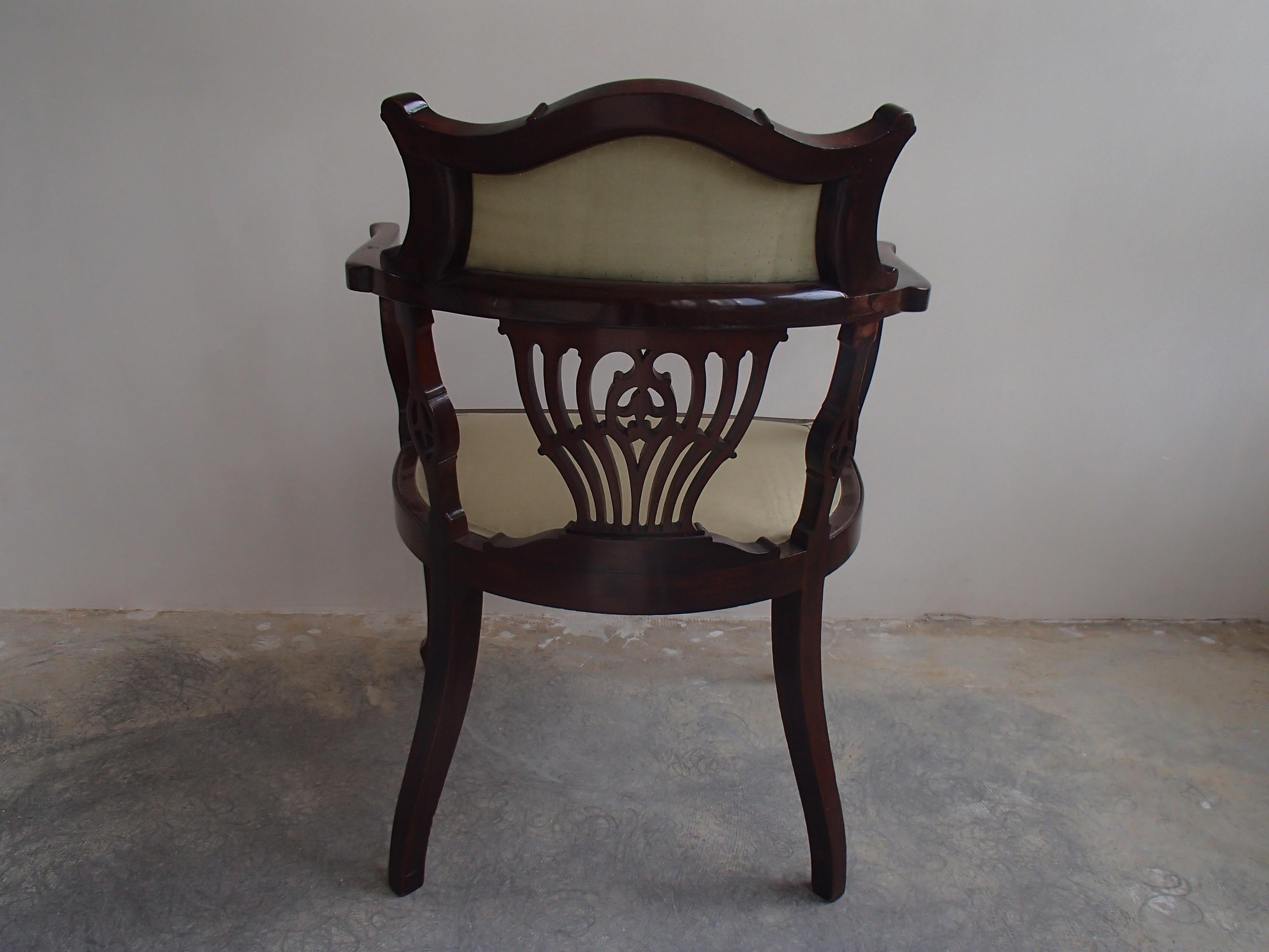 Regency Desk Armchair with Lite Green Silk Covered In Good Condition For Sale In Weiningen, CH
