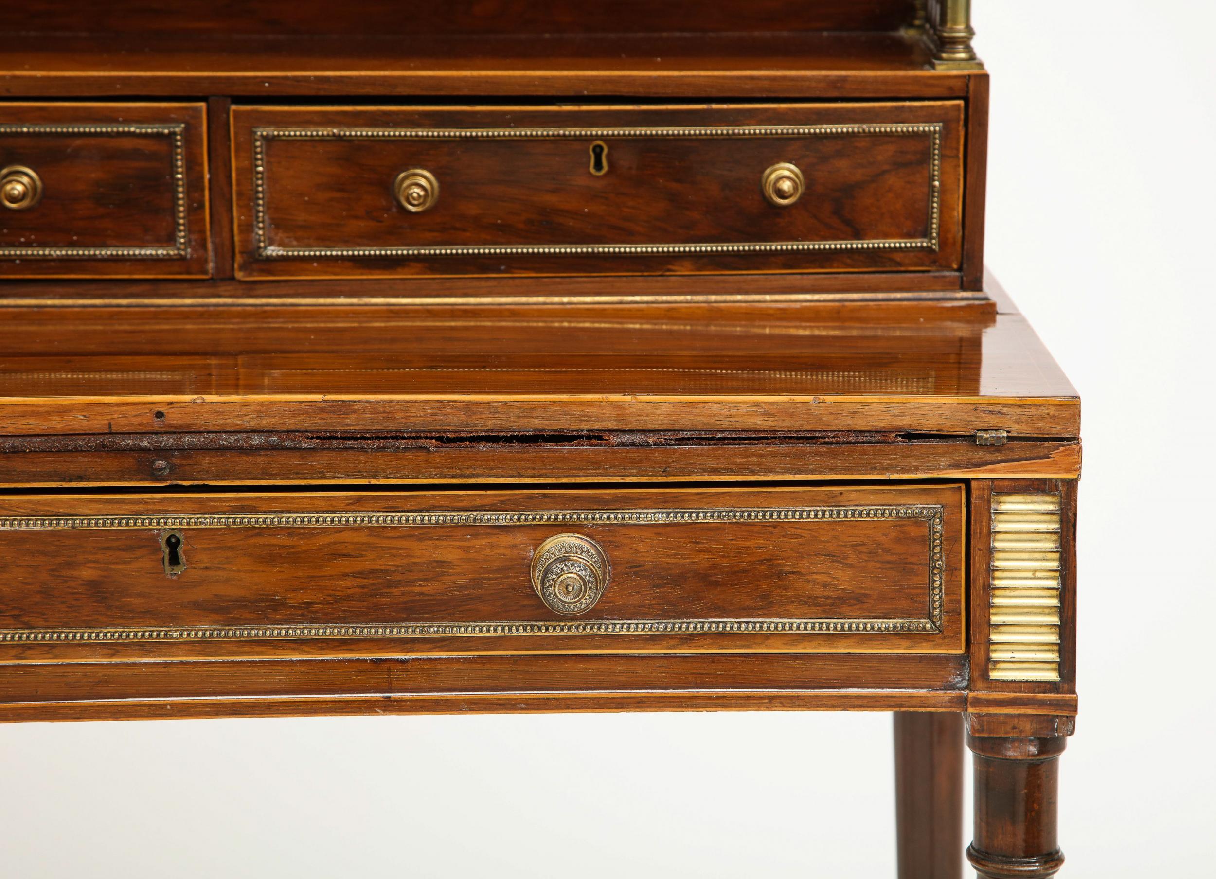 Kleiner Regency-Schreibtisch im Angebot 2