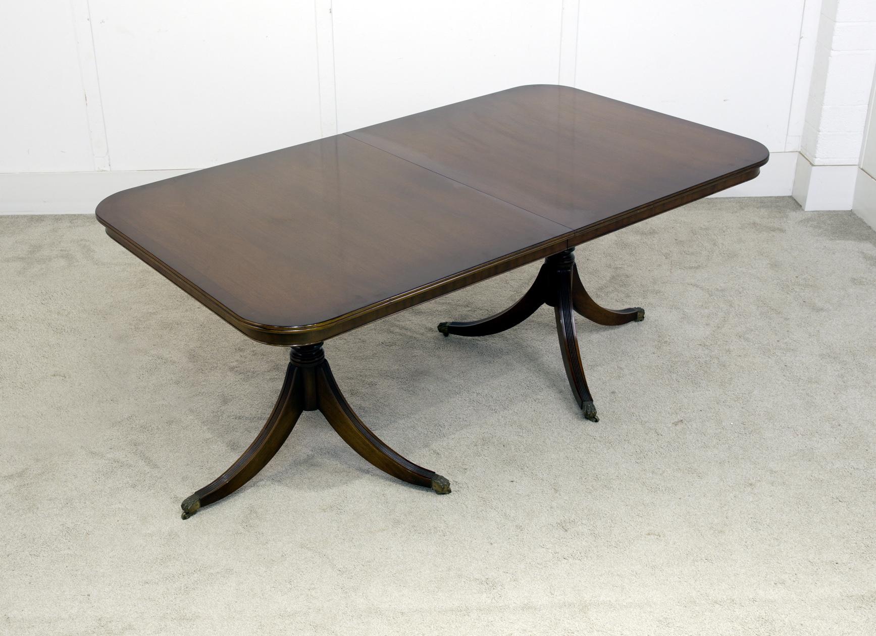 Regency Dining Set Pedestal Table and 8 Chairs Mahogany In condizioni buone in vendita a Potters Bar, GB