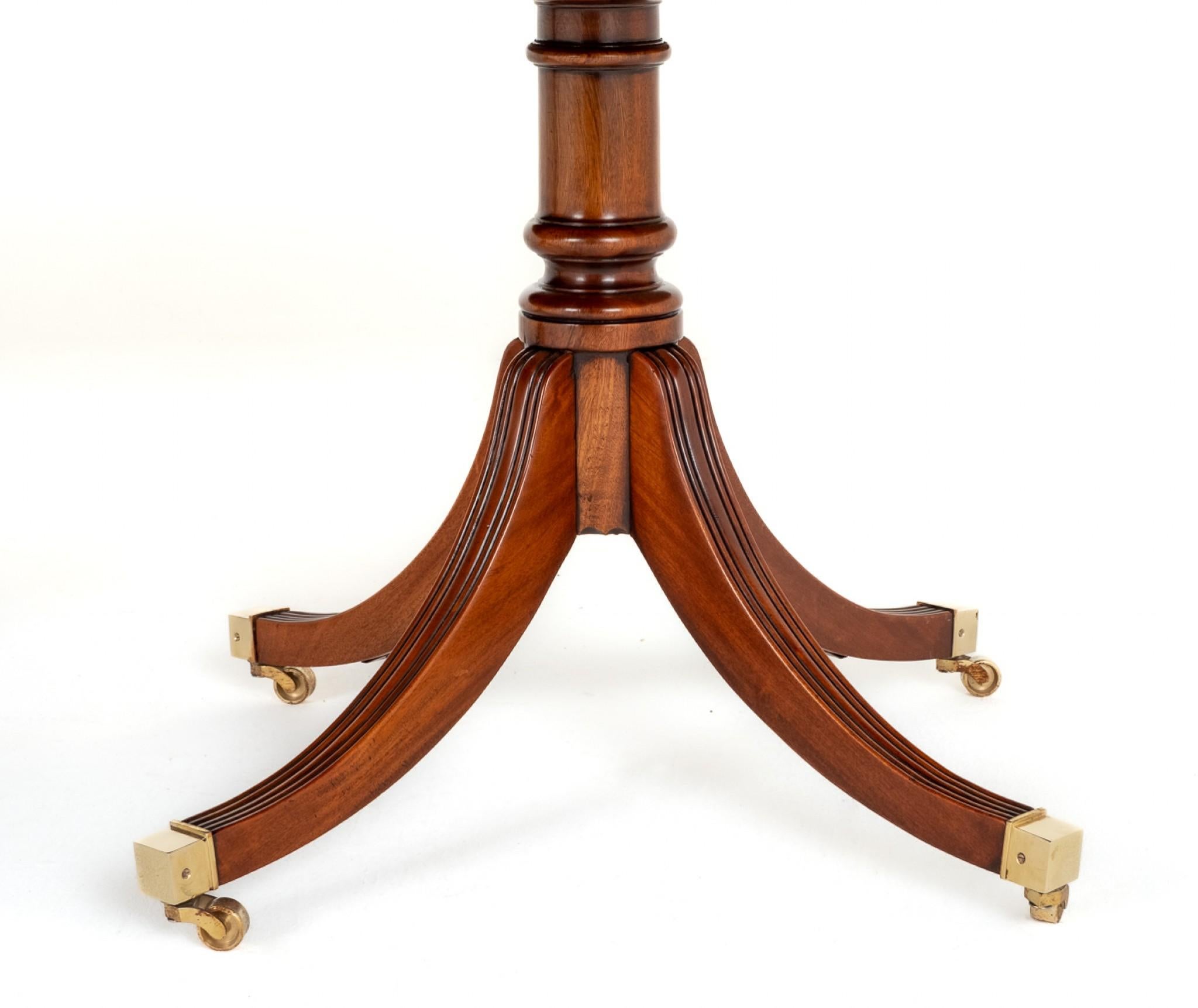 Regency Dining Table Extending 16 Feet Mahogany In Good Condition For Sale In Potters Bar, GB