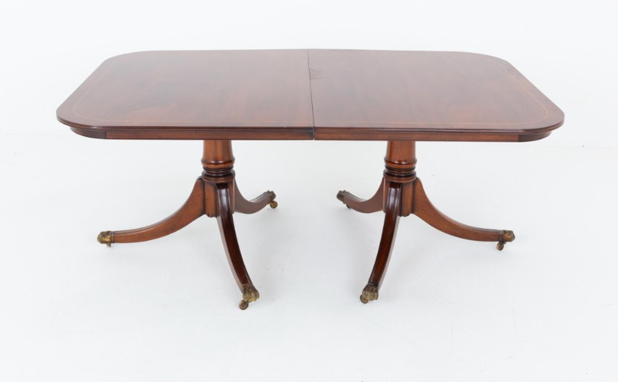 Acajou Table à manger Regency en acajou Revival 16 places à rallonge en vente