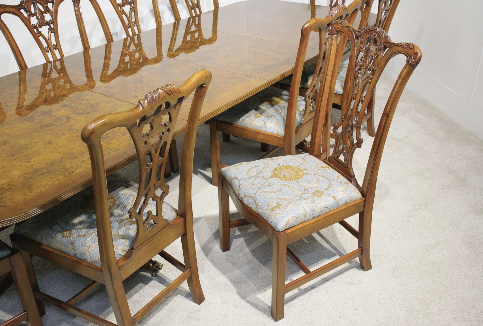 Regency Dining Table Set Chippendale Chairs Walnut In Good Condition For Sale In Potters Bar, GB