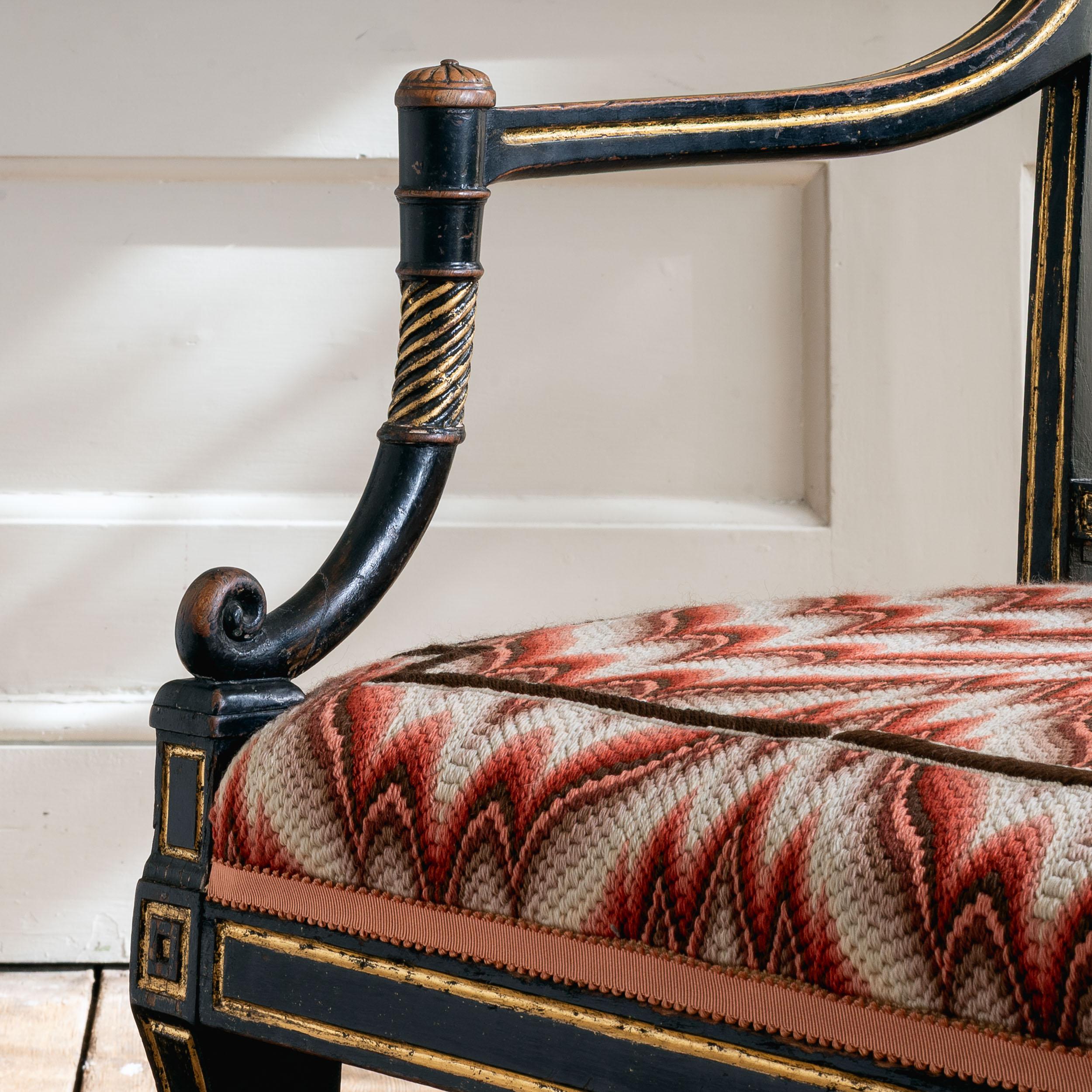Regency-Sessel, ebonisiert und paketvergoldet (Buchenholz) im Angebot