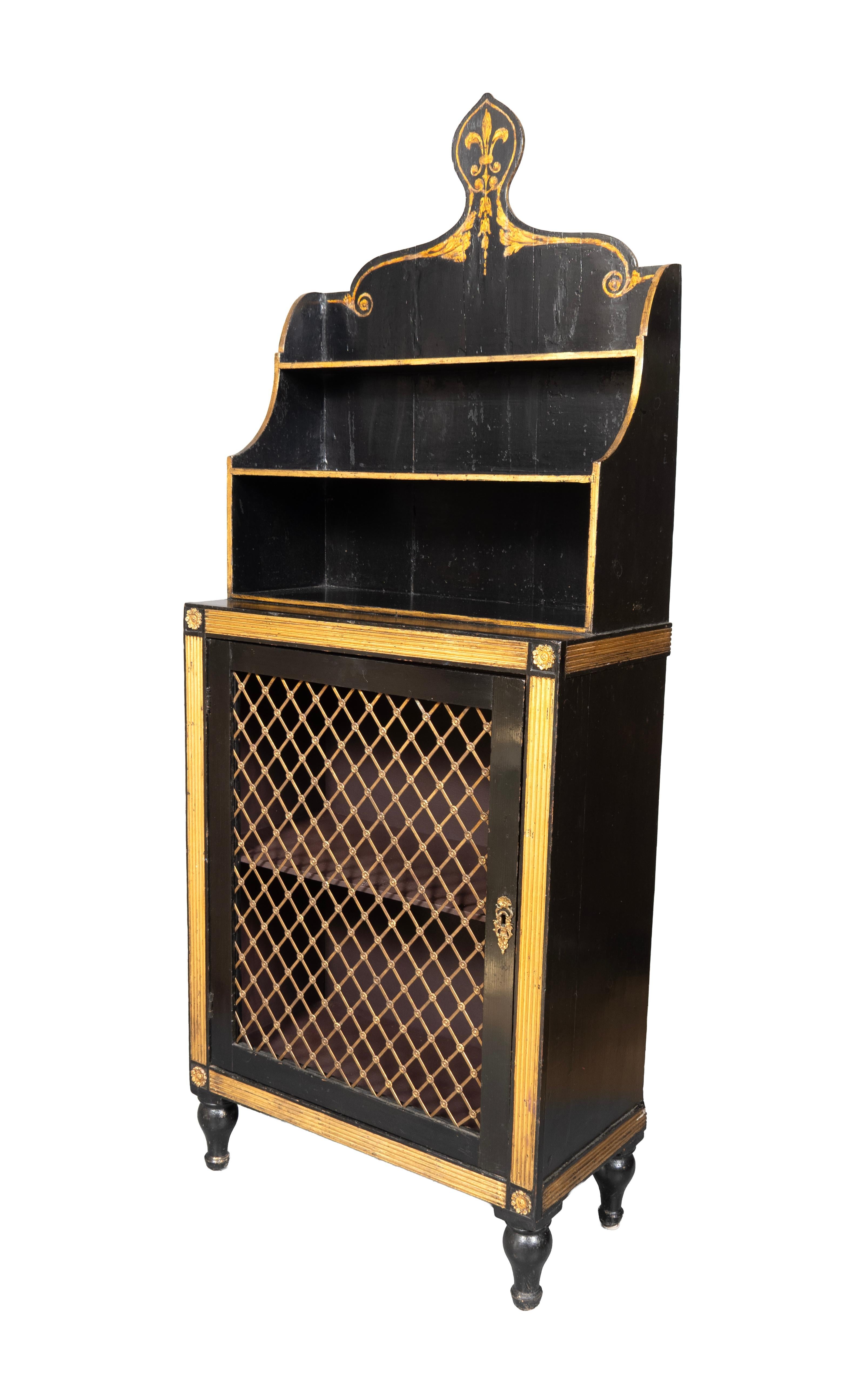 XIX secolo Armadio Regency ebanizzato e dorato a pacchi in vendita