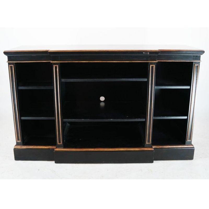 Regency Ebonized Bookcase with Gilt Detail In Good Condition For Sale In Locust Valley, NY