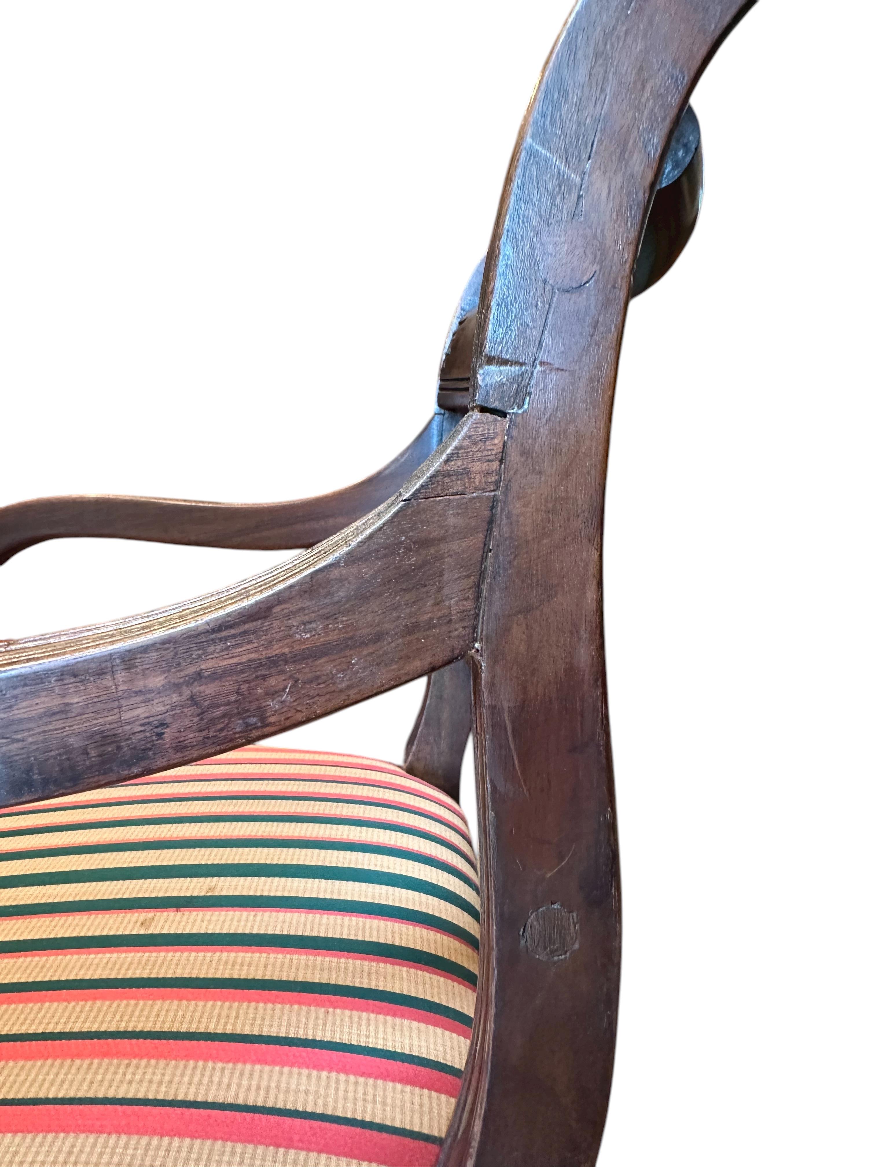 Regency English Mahagoni Near Pair Elbow Armchairs. im Angebot 3