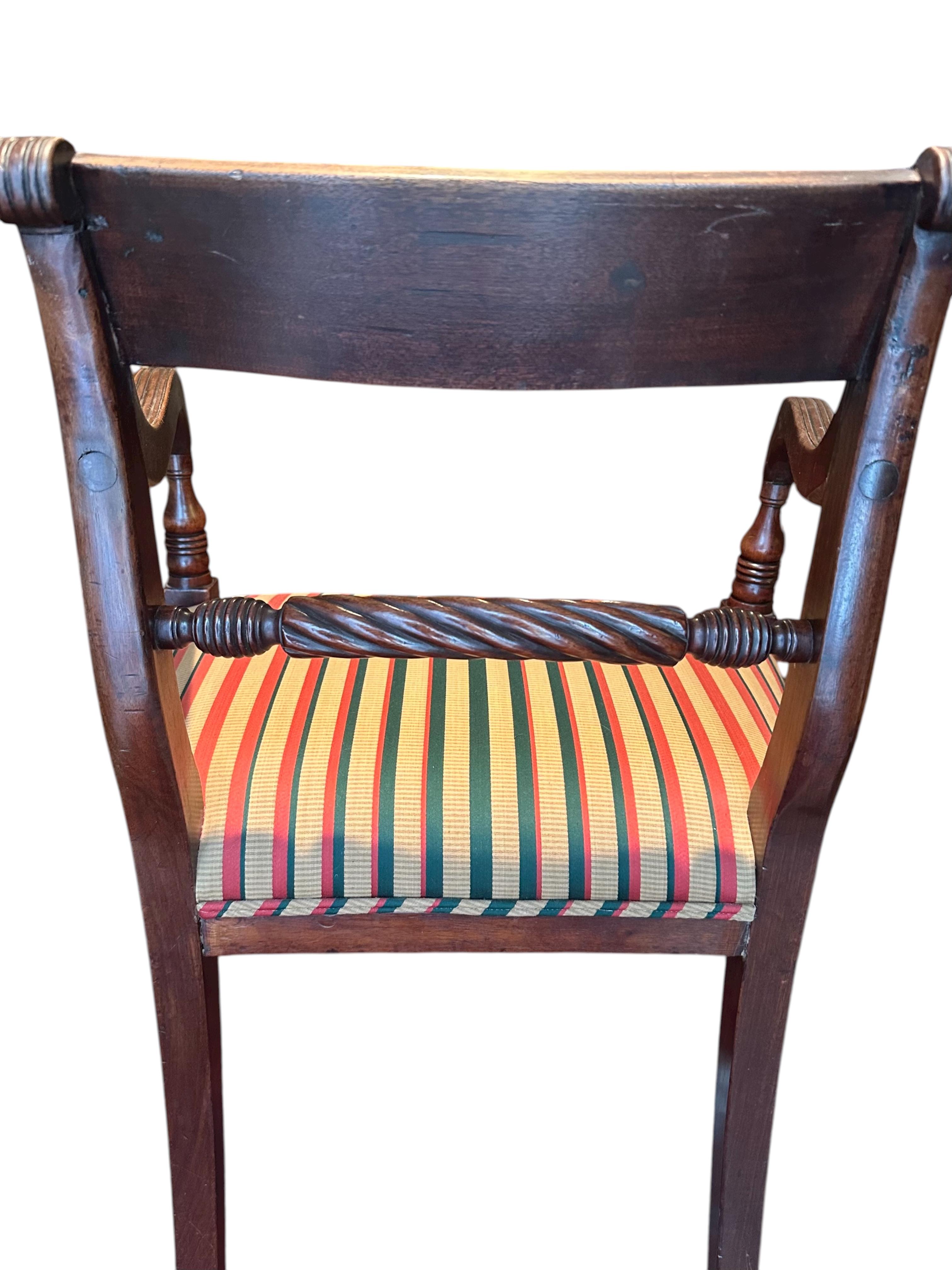 Regency English Mahagoni Near Pair Elbow Armchairs. im Angebot 4