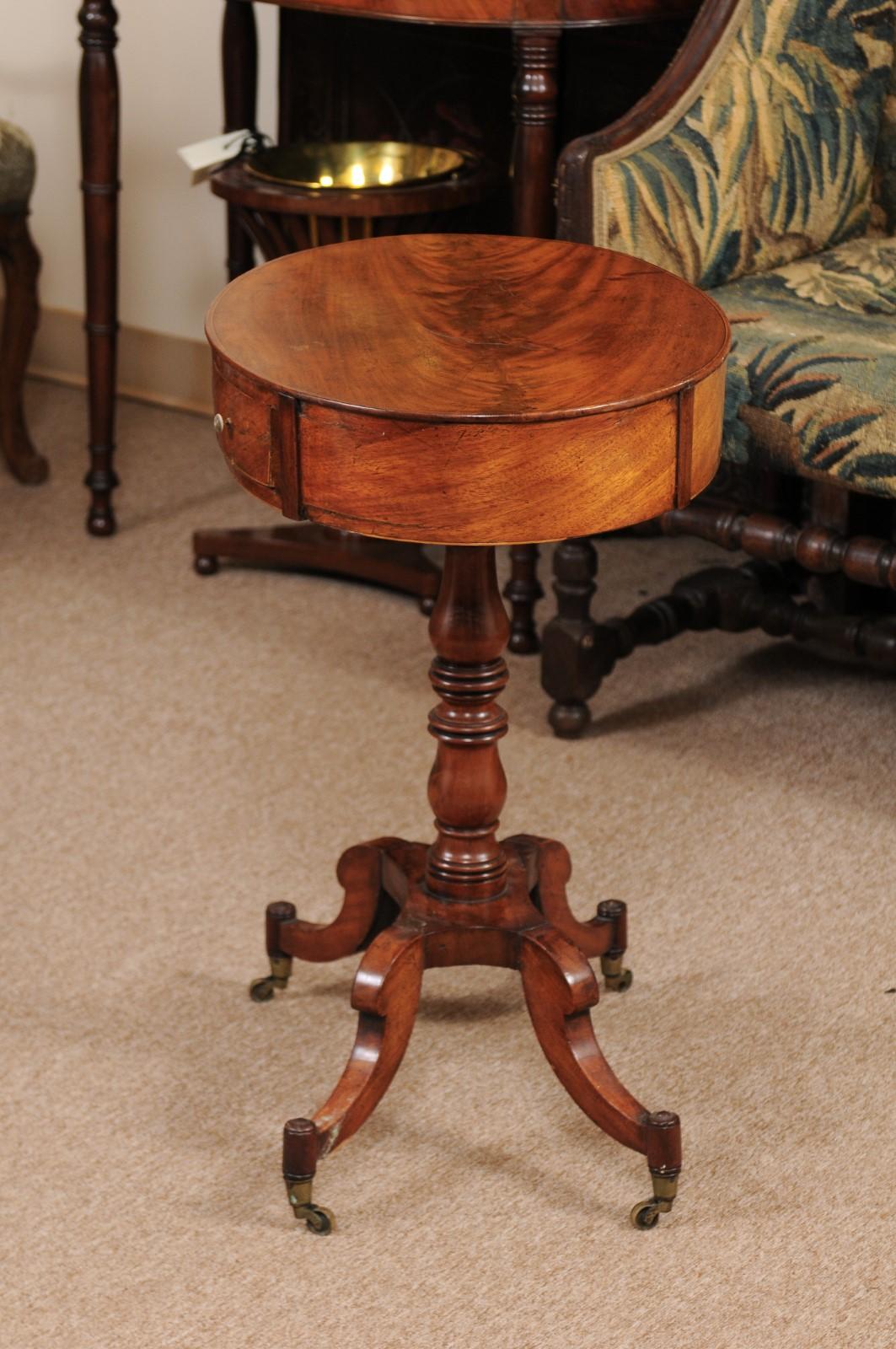Regency English Mahogany Oval Side Table, Early 19th Century 1