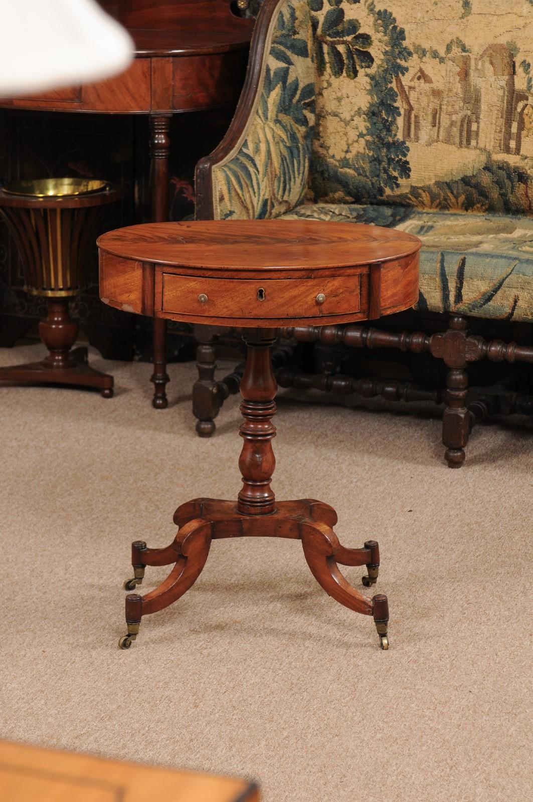 Regency English Mahogany Oval Side Table, Early 19th Century 2