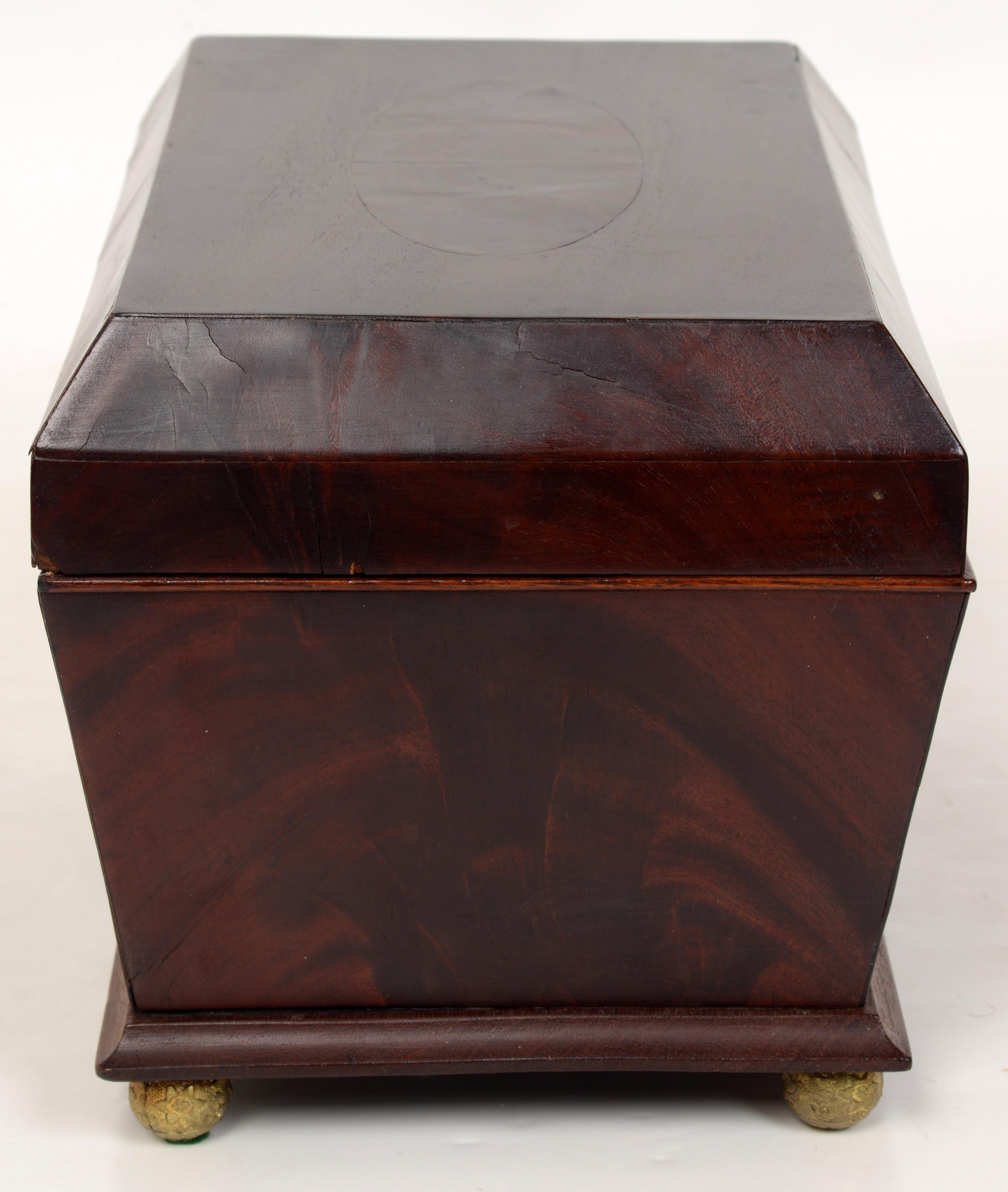 Regency Fan Inlaid Jewelry Box With Fitted Interior and Mirrored Lid, c1810 In Good Condition For Sale In valatie, NY