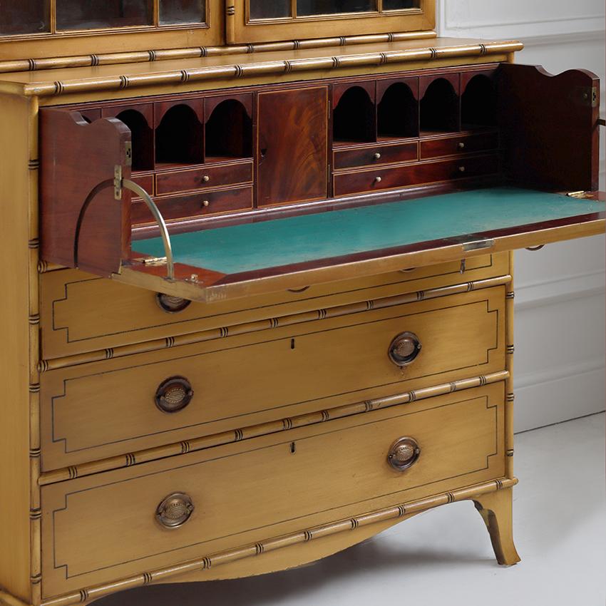 Libreria Secretaire Regency in finto bambù in vendita 1