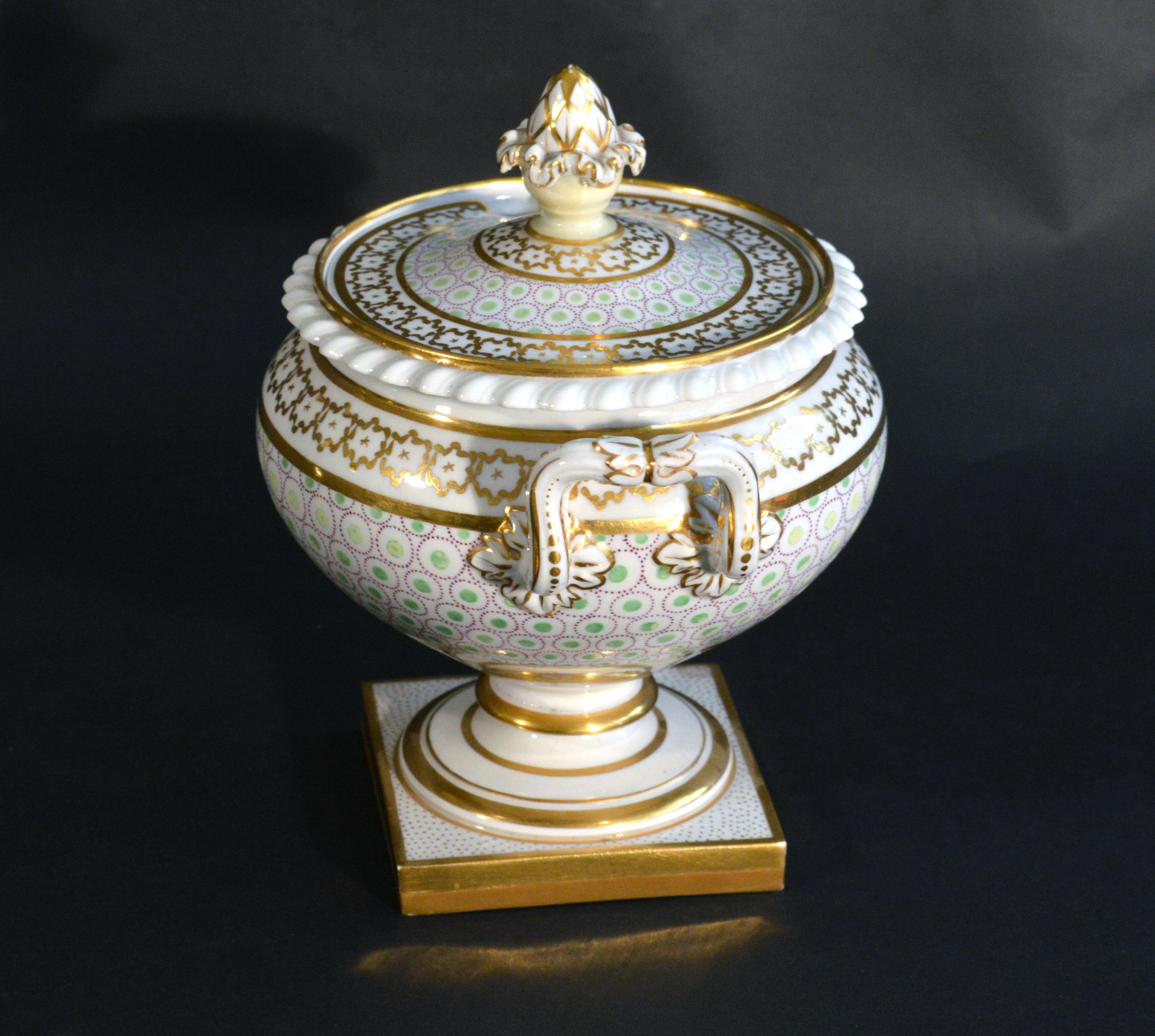 English Regency Flight, Barr & Barr Worcester Porcelain Dessert Service, circa 1820