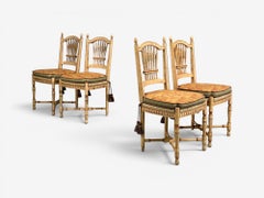 Stile Regency, quattro sedie da pranzo, legno verniciato, paglia, tessuto, Stati Uniti, anni ’40