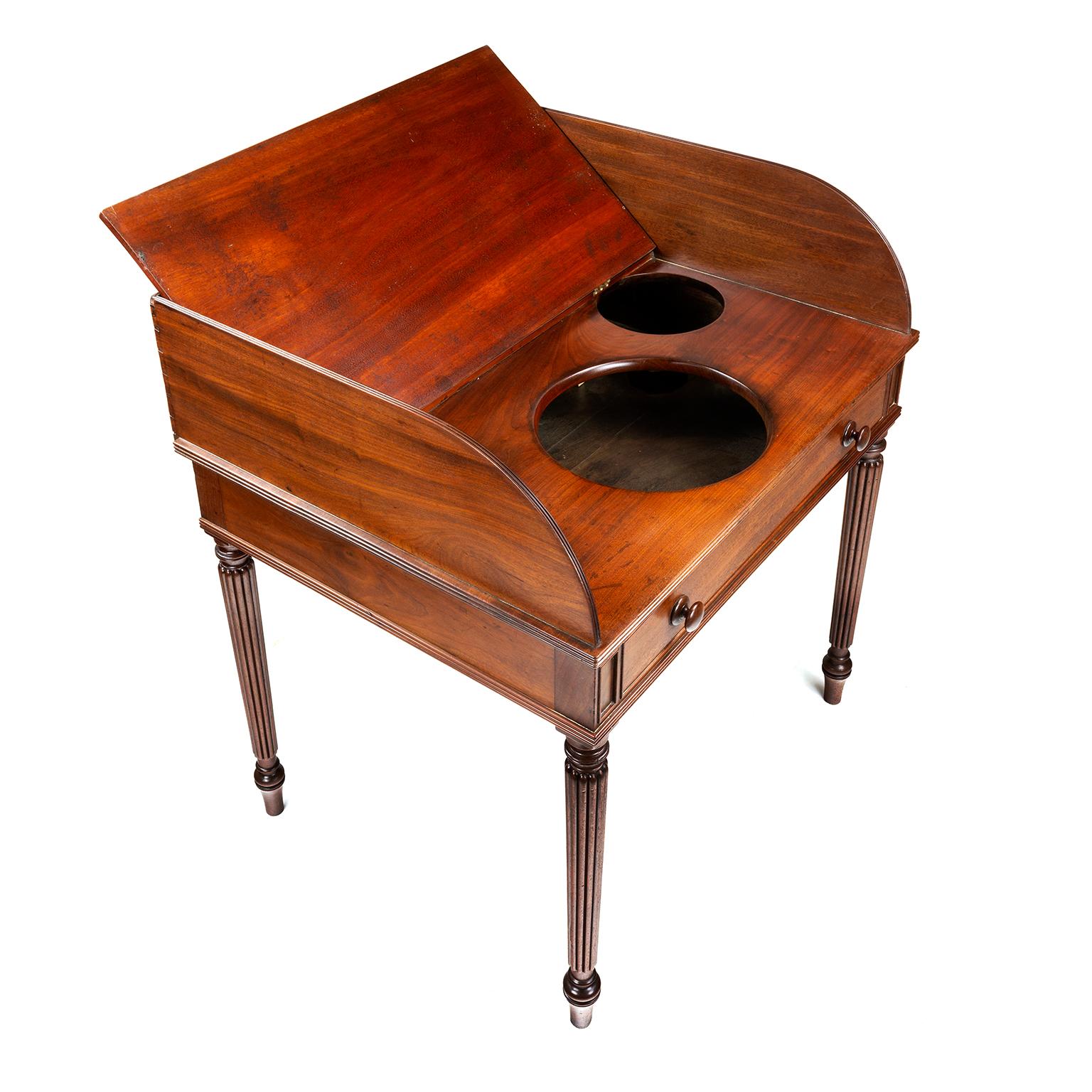 Regency Gillows wash stand / writing table in Mahogany 8