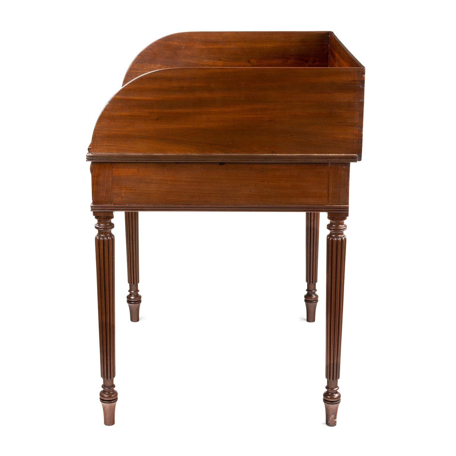 Regency Gillows wash stand / writing table in Mahogany 3