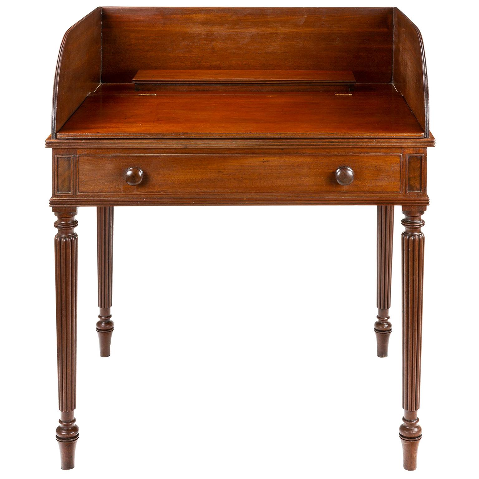 Regency Gillows wash stand / writing table in Mahogany