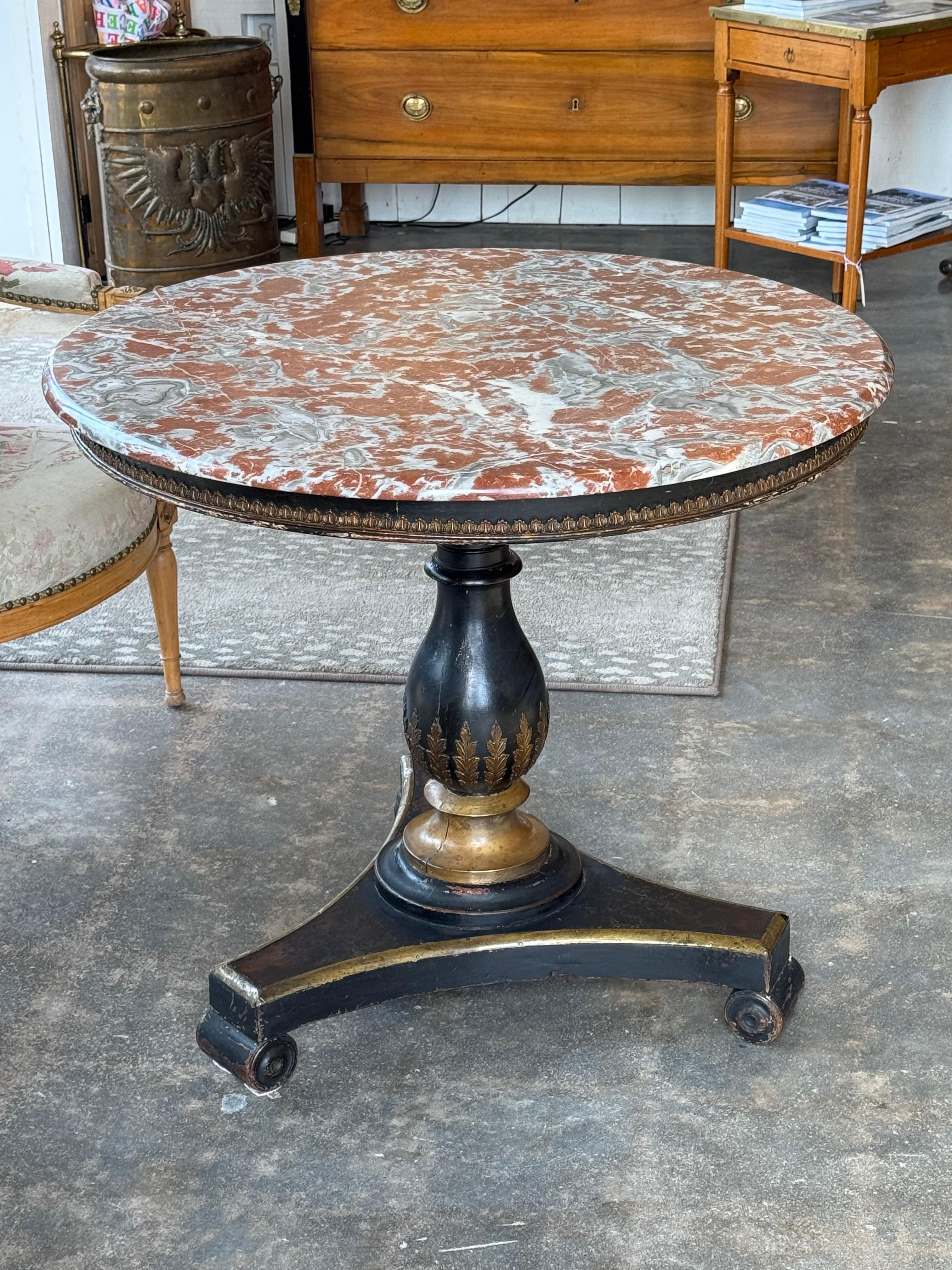 Regency Gilt and Ebonized Center Table With Marble Top In Good Condition In Charlottesville, VA
