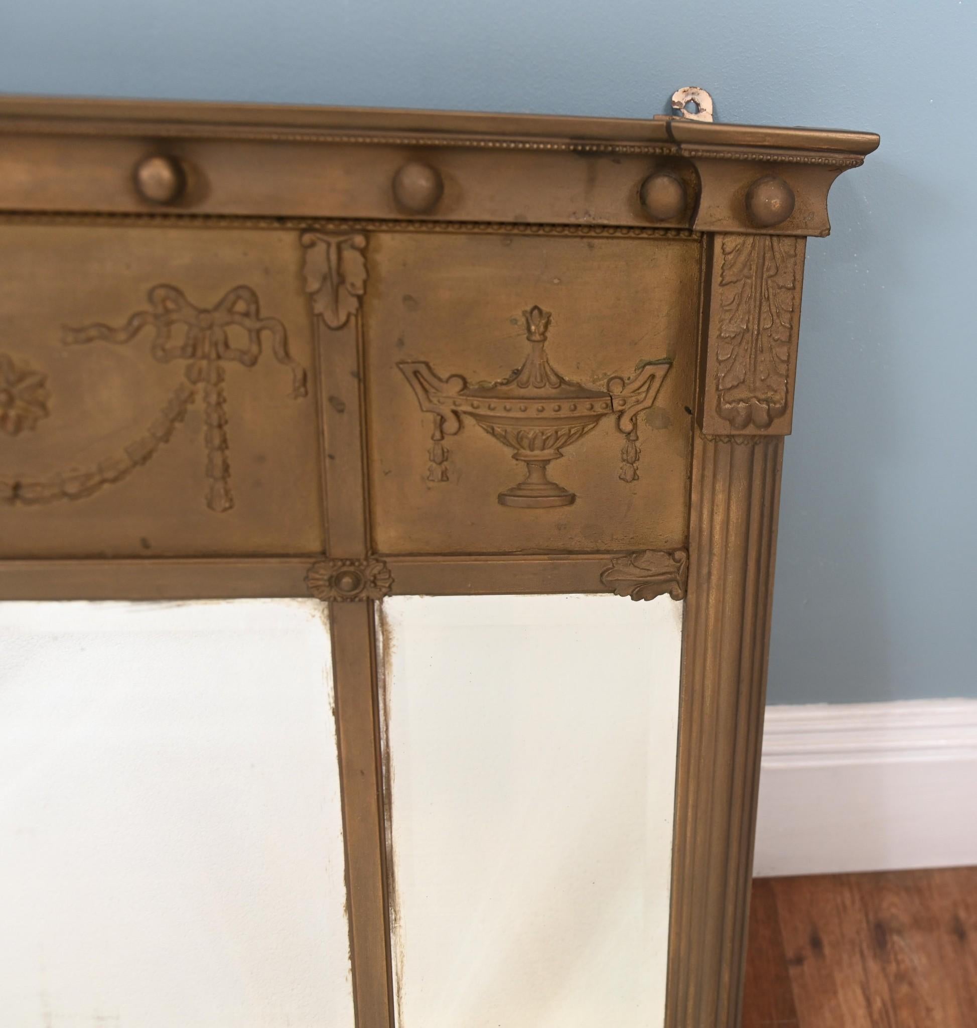Miroir de style Régence doré 1810 Classical Adams en vente 2