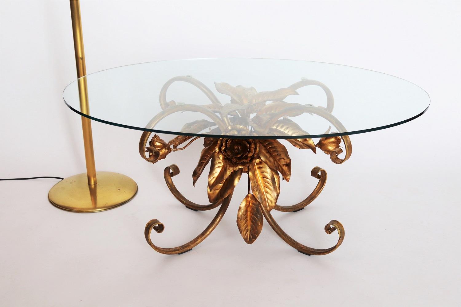 Palm Leaves and Flower Coffee Table in Gilt Metal by Hans Kögl, 1970s For Sale 1