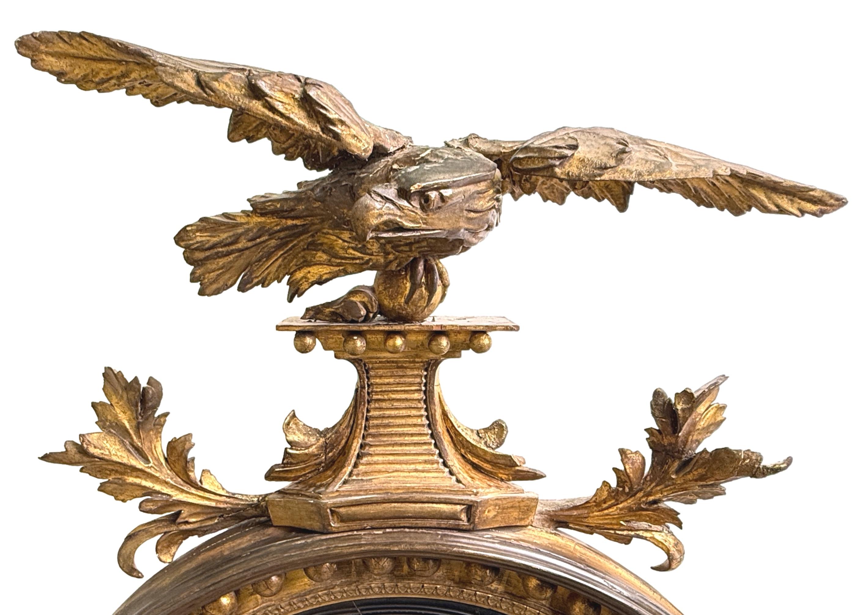 Gesso Miroir circulaire convexe en bois doré Regency en vente
