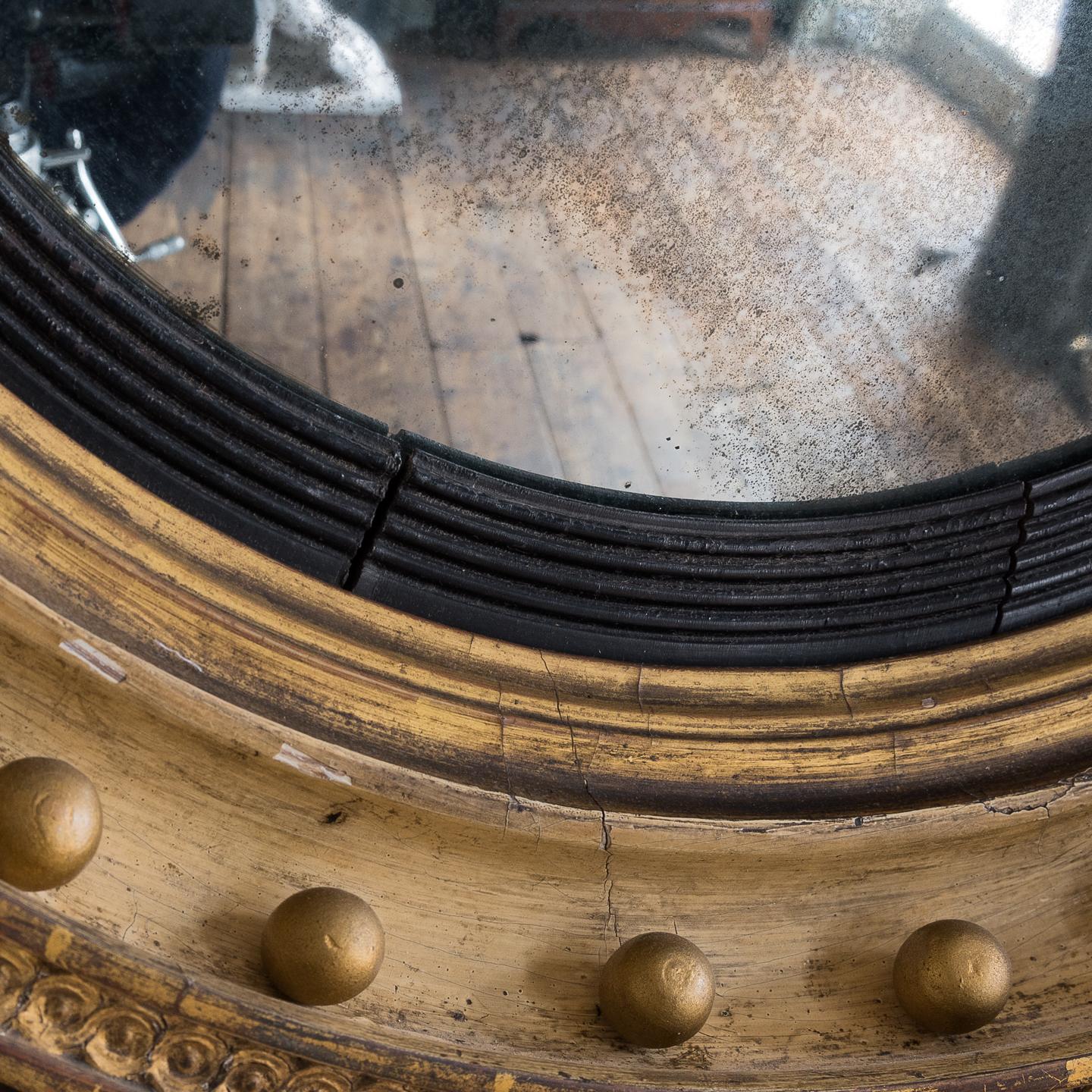 Konvexer Regency-Spiegel aus vergoldetem Holz im Angebot 6