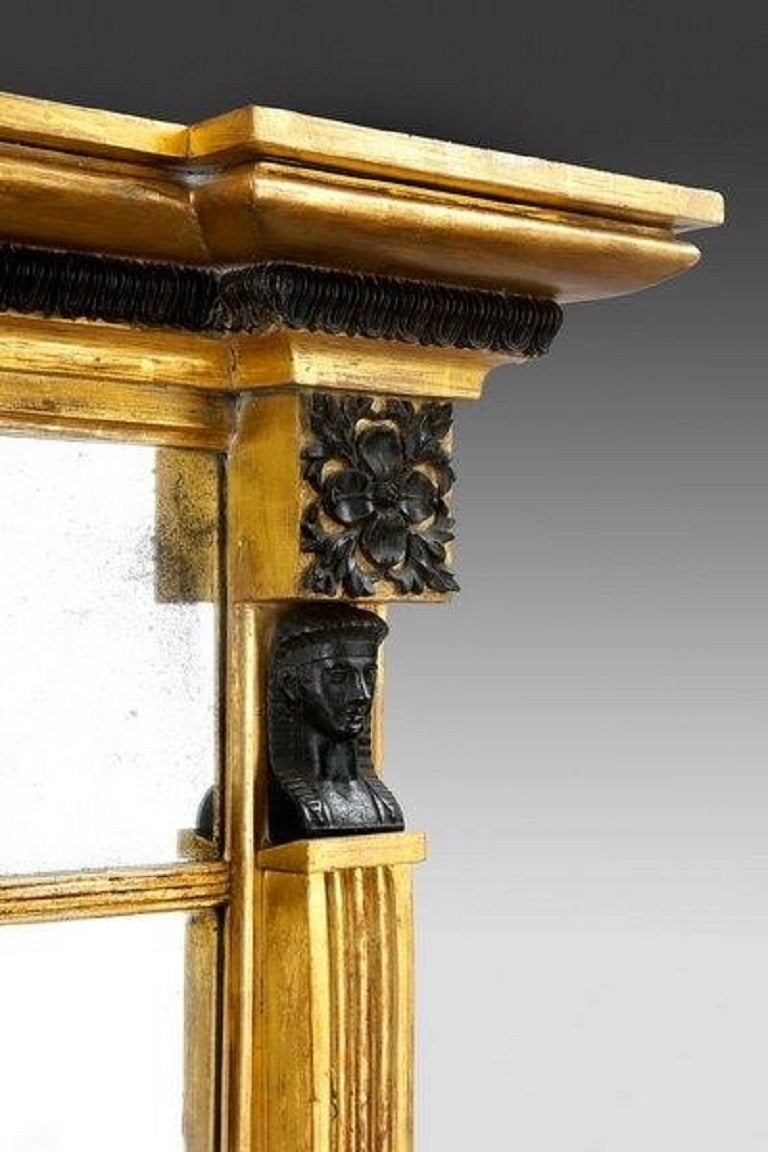 Regency Miroir à trumeau en bois doré de style Régence avec une intéressante provenance en vente