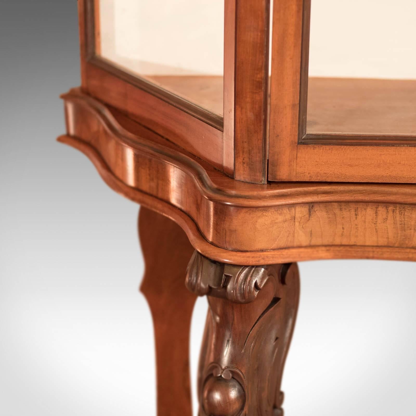 Vetrinetta Regency smaltata, inizio XIX secolo, circa 1820 in vendita 1