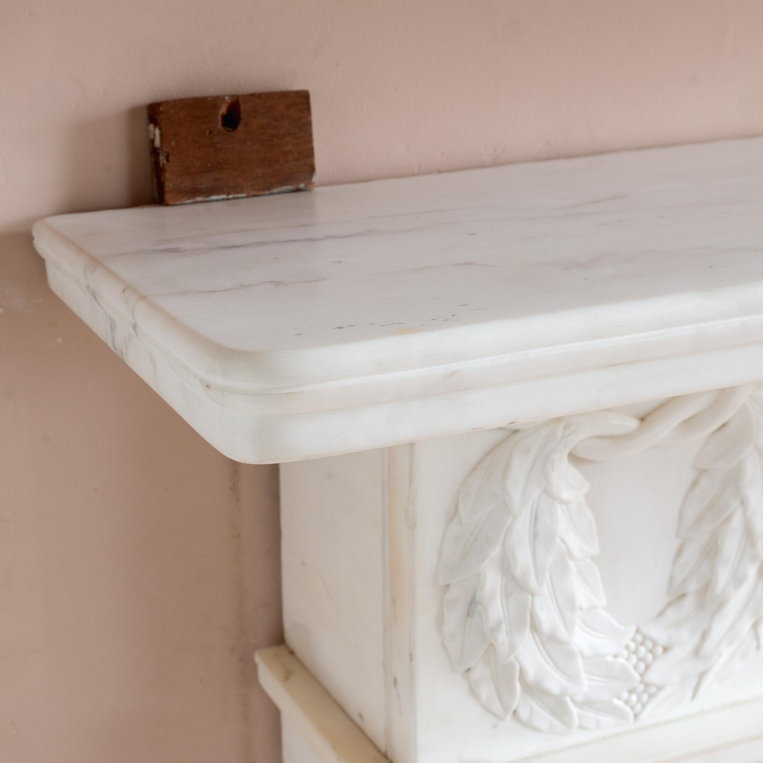 Regency Greek Revival Statuary Marmor-Kamin im Angebot 11