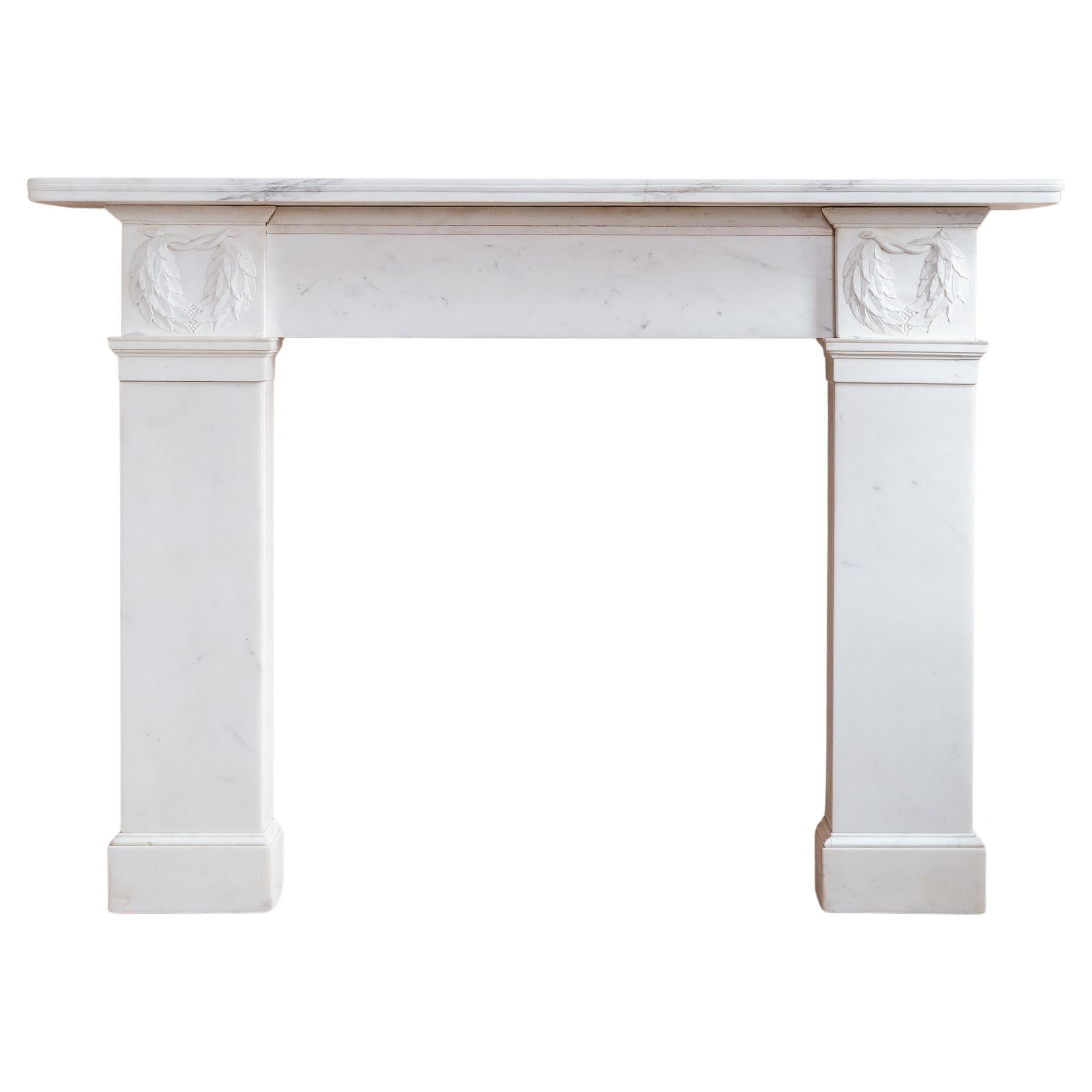 Regency Greek Revival Statuary Marmor-Kamin im Angebot