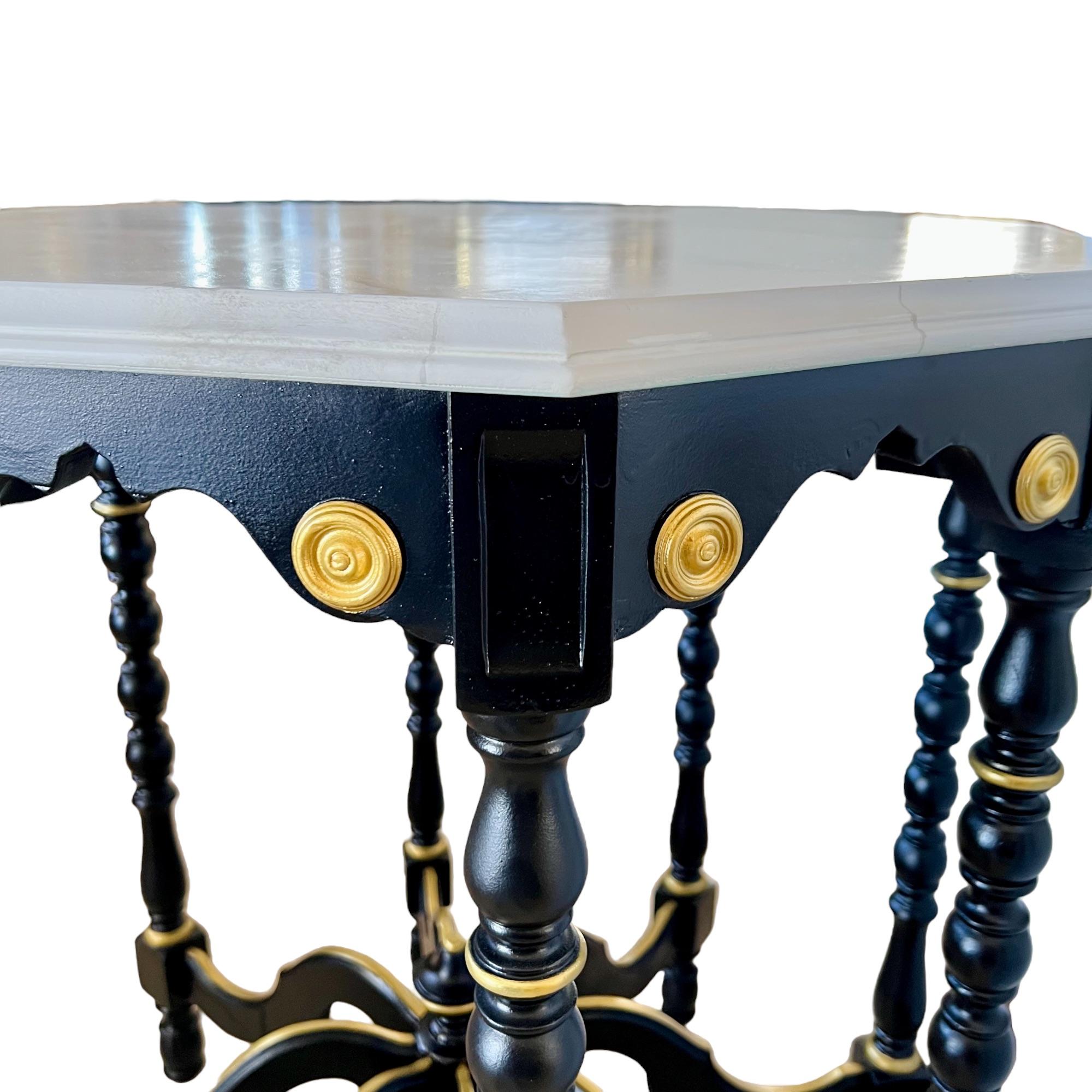 Table octogonale Regency à huit pieds en faux marbre peinte à la main en vente 1