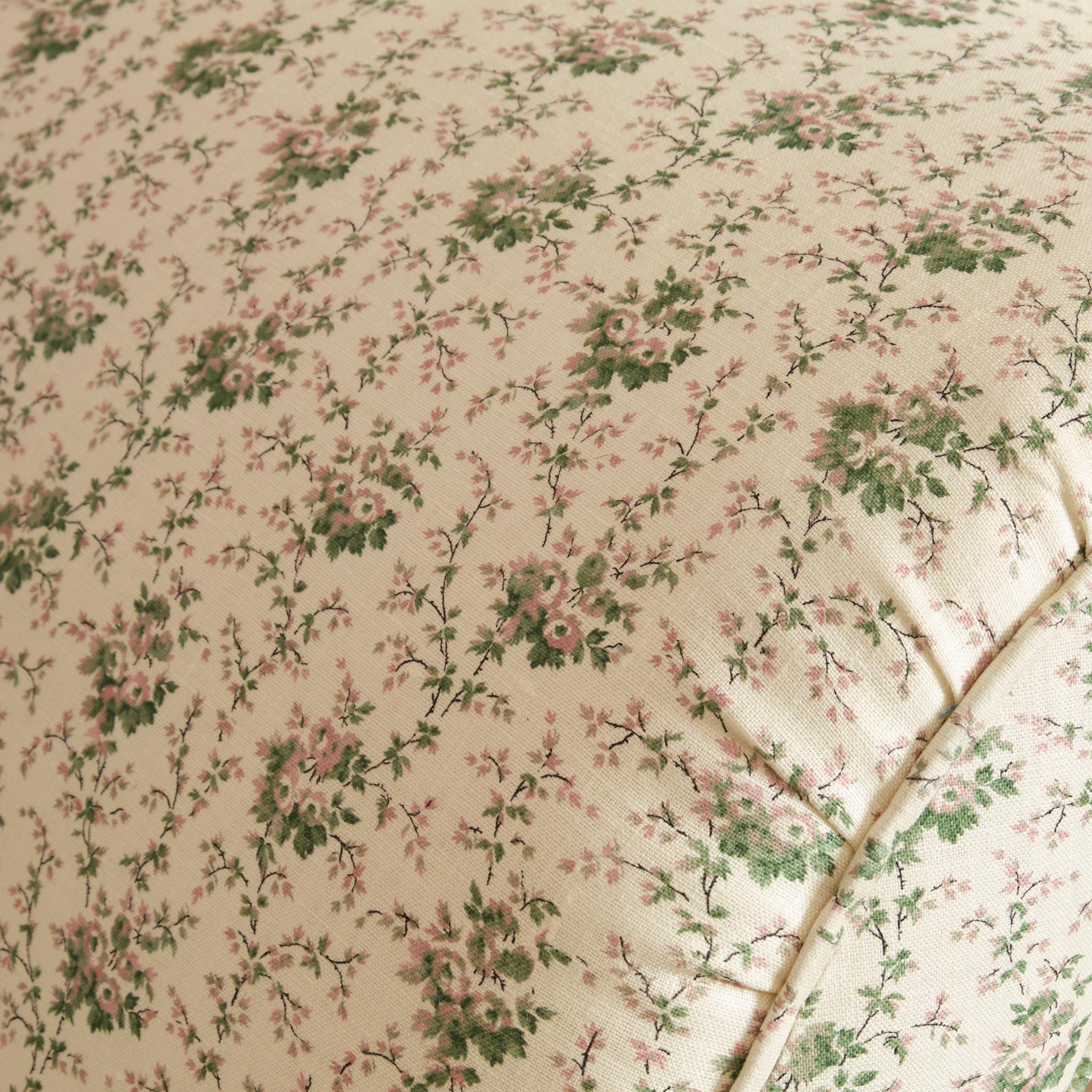 Regency Holland & Sons Daybed In Howe Rambling Rose Linen For Sale 7
