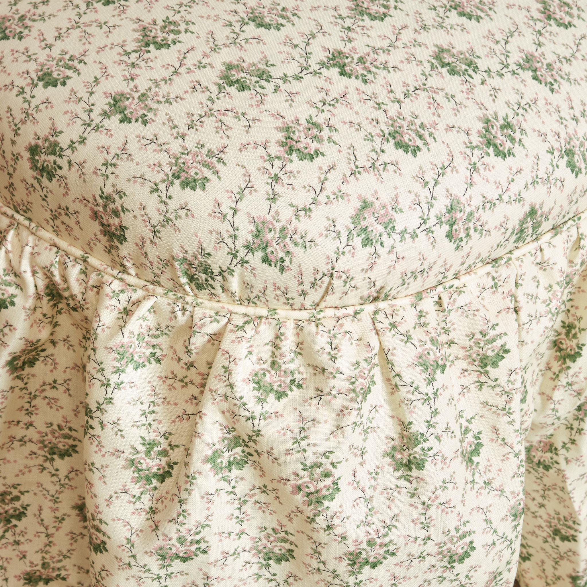 Regency Holland & Sons Daybed In Howe Rambling Rose Linen For Sale 8