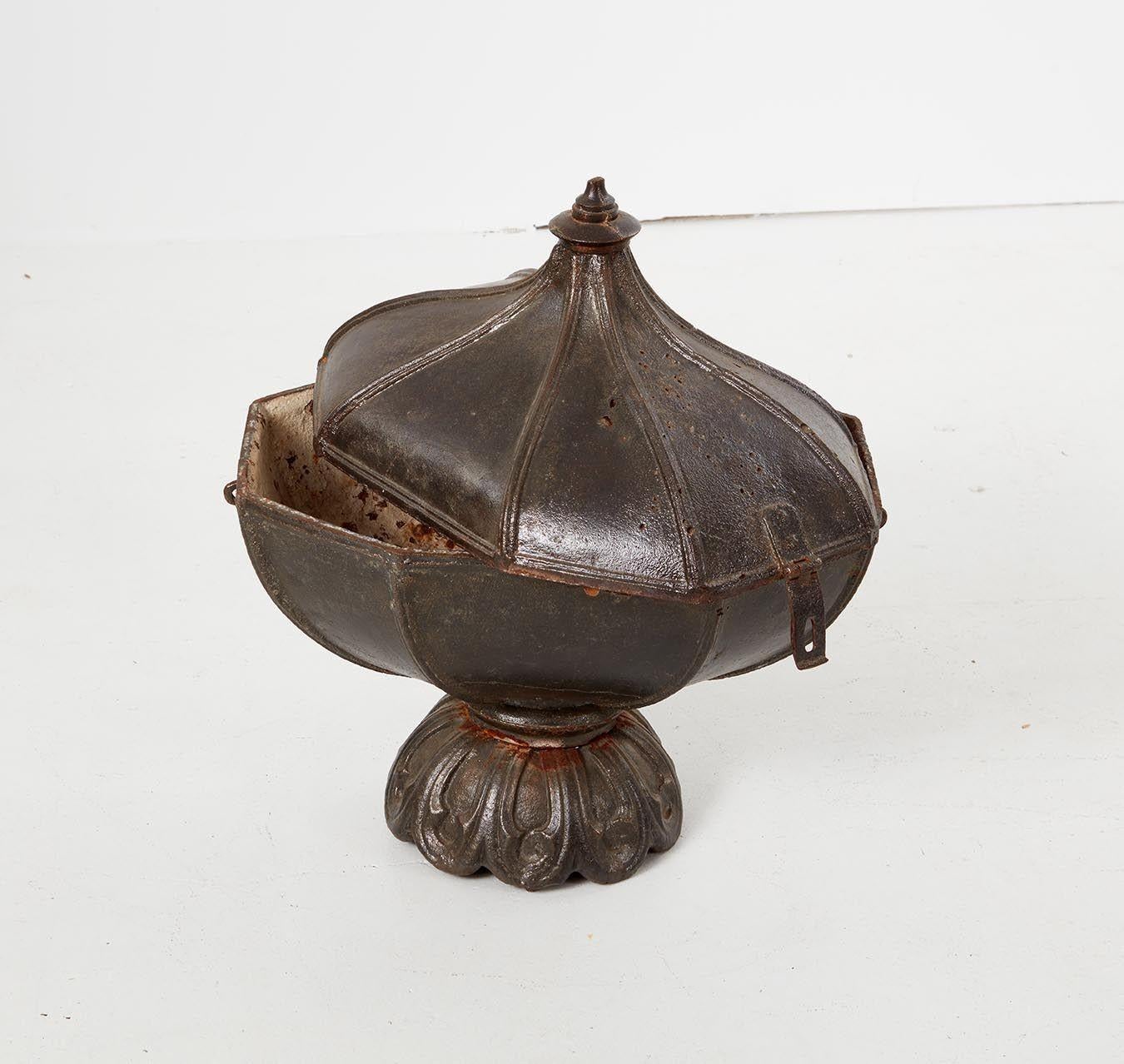 English Regency Iron Allium Bulb Room Warmer For Sale