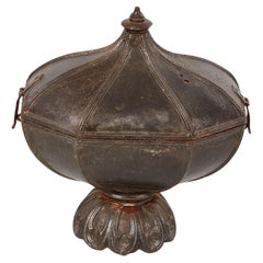 Regency Iron Allium Bulb Room Warmer
