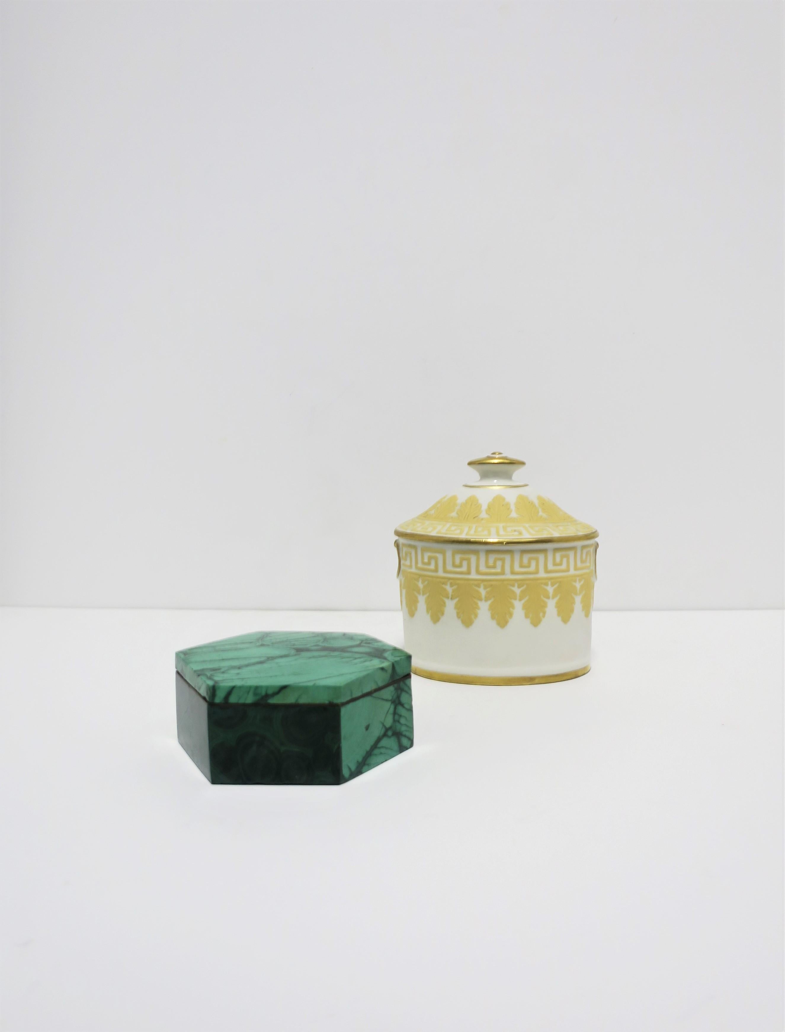 English Jasperware Box with Greek-Key Design, Late 19th Century For Sale