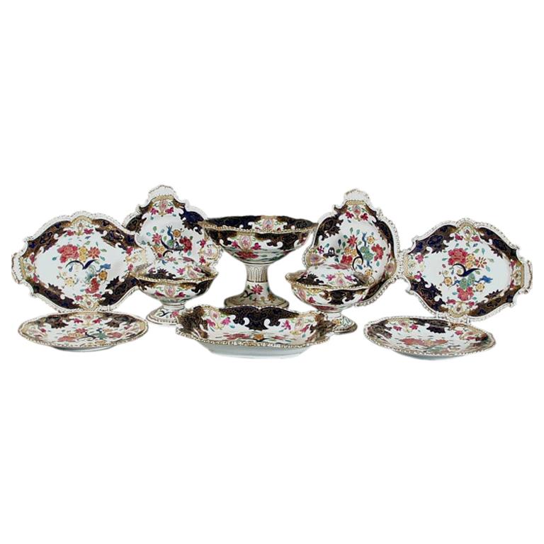 Regency-period Coalport Porcelain service is of the finest quality in terms of the porcelain itself and the decoration, each shape is particularly well designed with a distinctive shape.

The centre of each piece has a floral design based upon