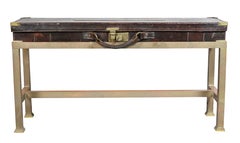 Regency Leather Gun Case on Base