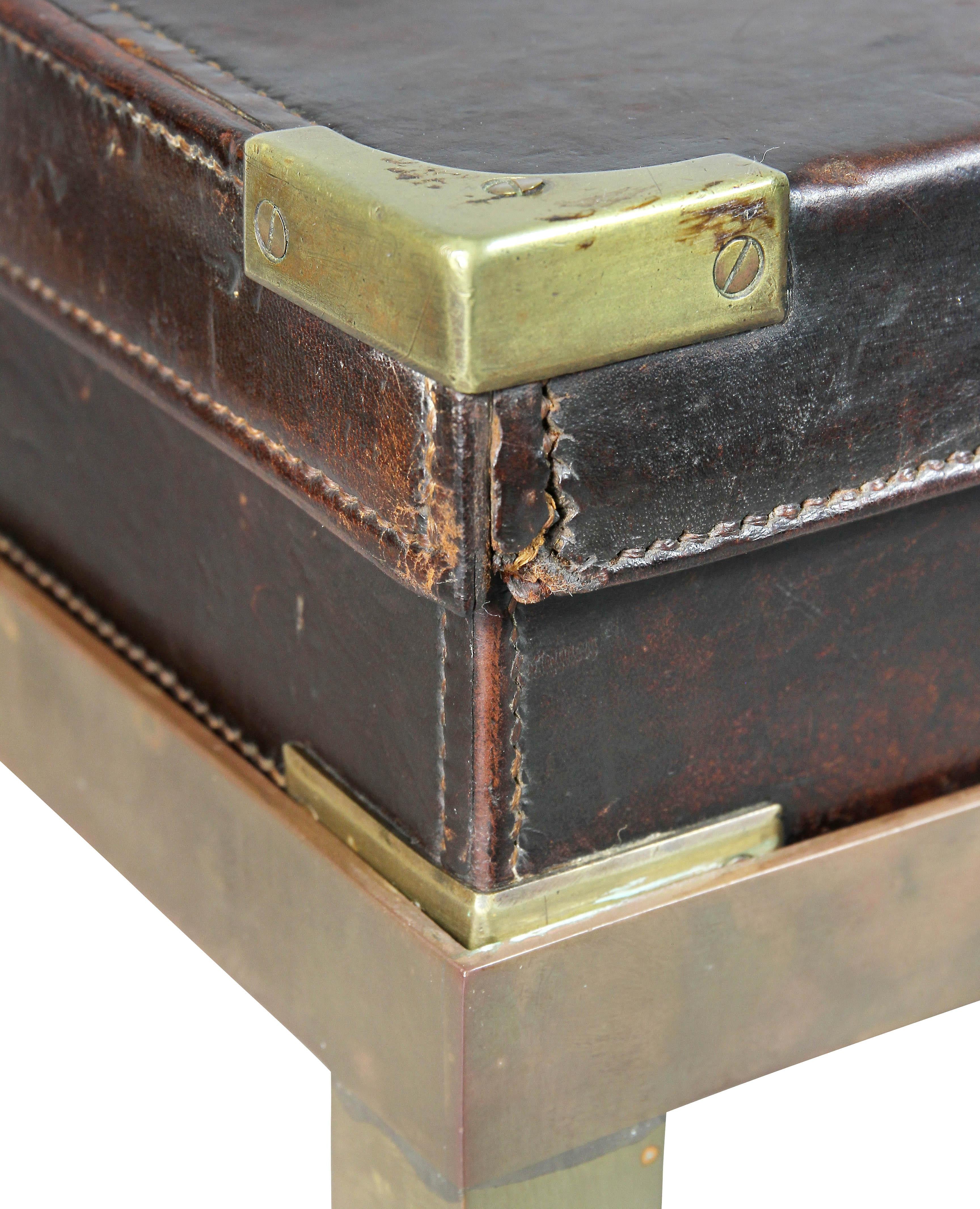 Early 19th Century Regency Leather Gun Case on Base For Sale