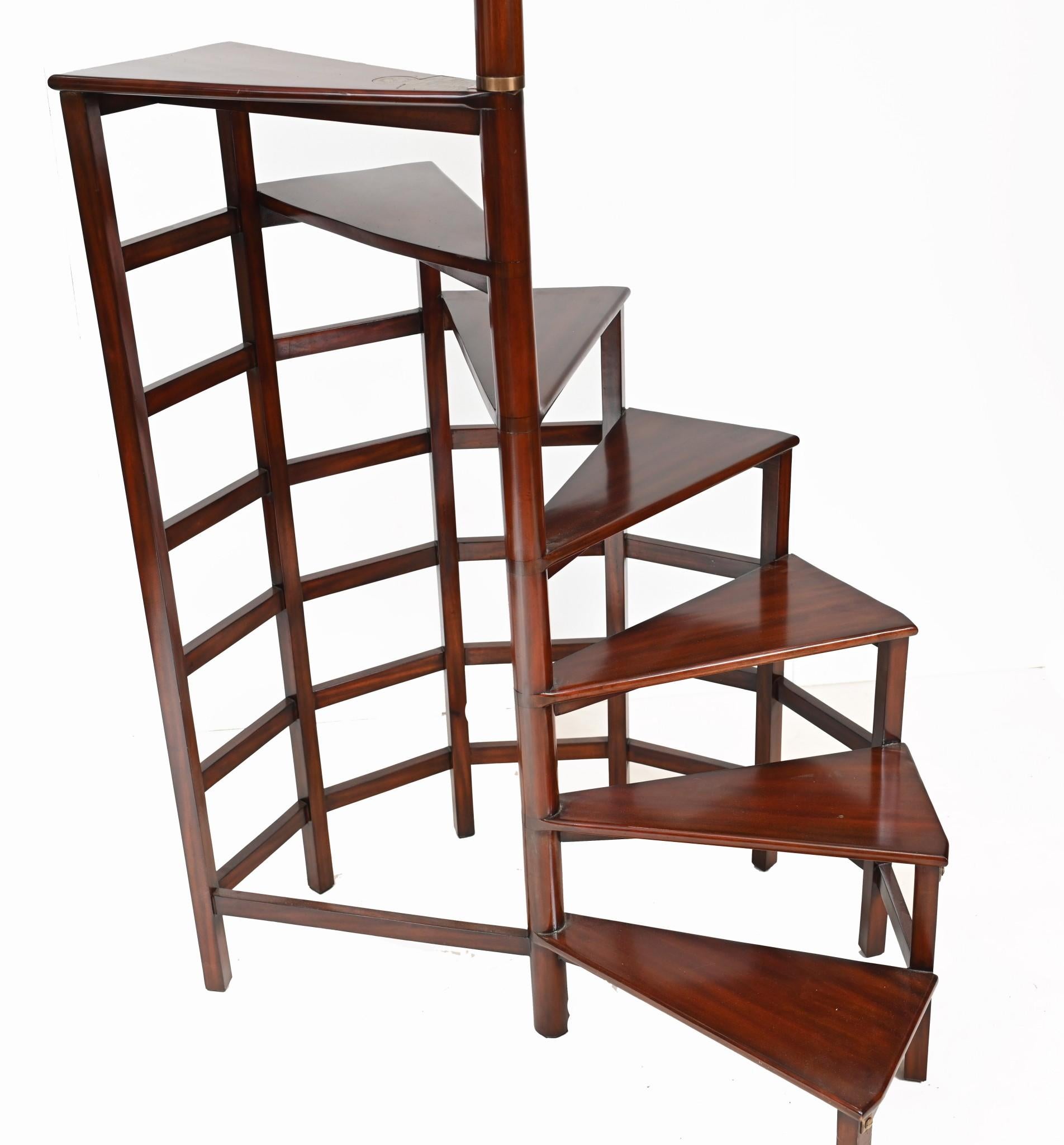 Elegant Regency style library ladder in mahogany
Great looking interiors piece what scrolls around with seven steps
Perfect for the large bookcase or library study
Some of our items are in storage so please check ahead of a viewing to see if it is