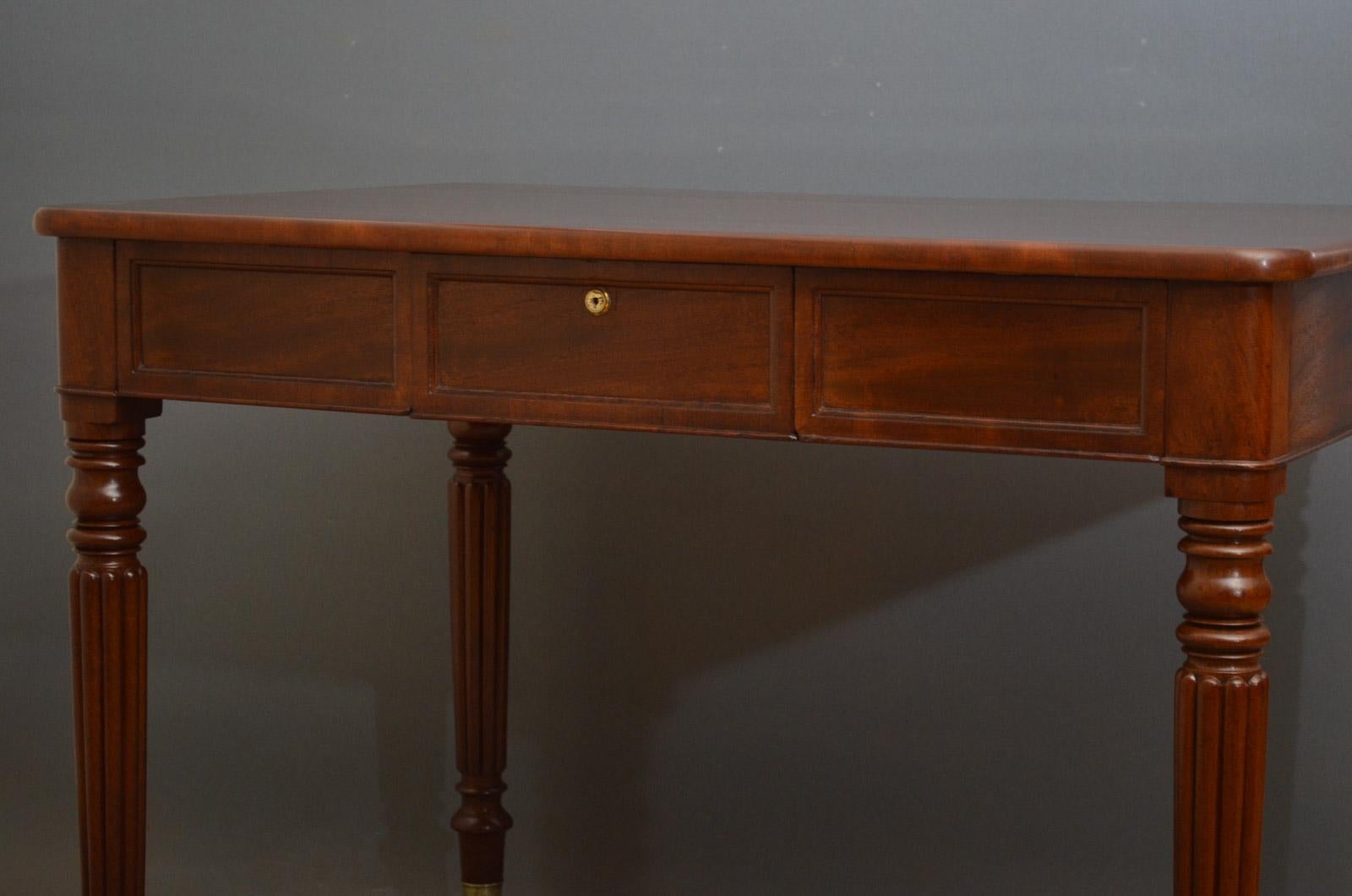 Regency Library Table in the Manner of Gillows In Excellent Condition In Whaley Bridge, GB