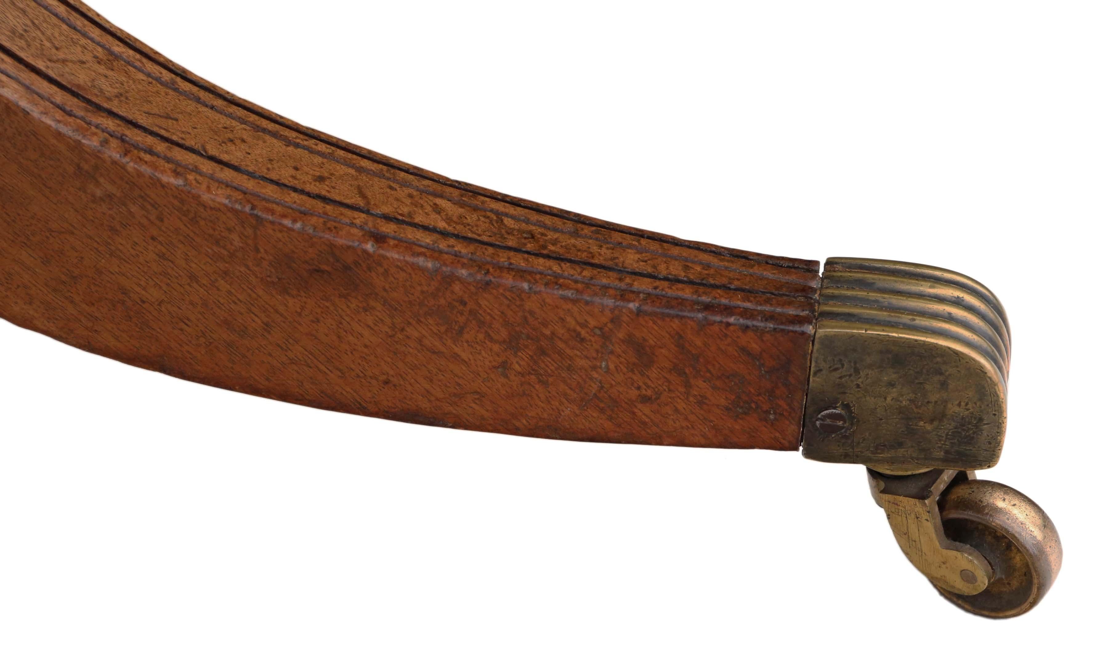 Early 19th Century Regency Light Mahogany Loo Breakfast Table Tilt Top 19th Century