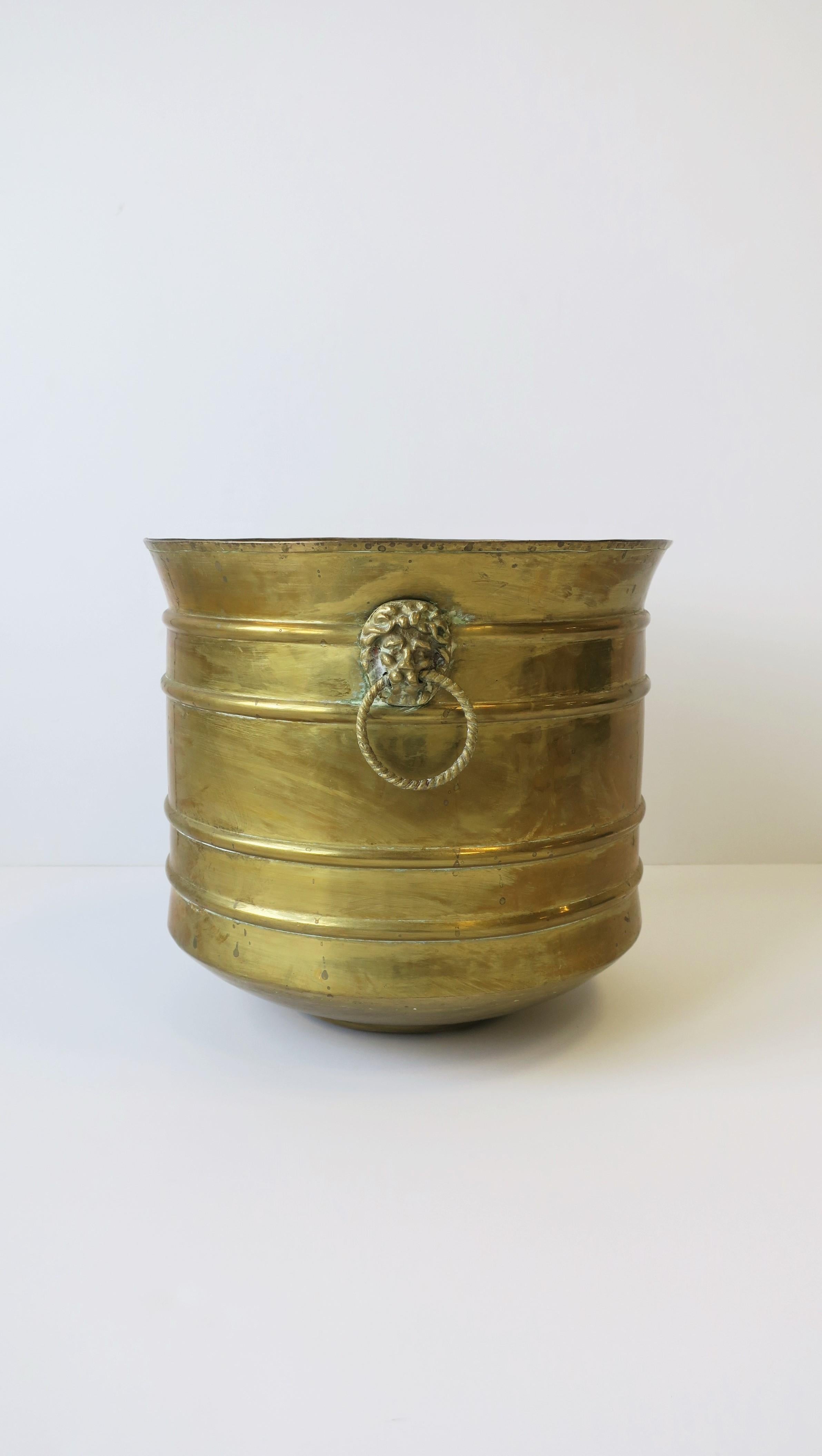 20th Century Regency Lionhead Brass Cachepot Jardinière Plant Pot Holder